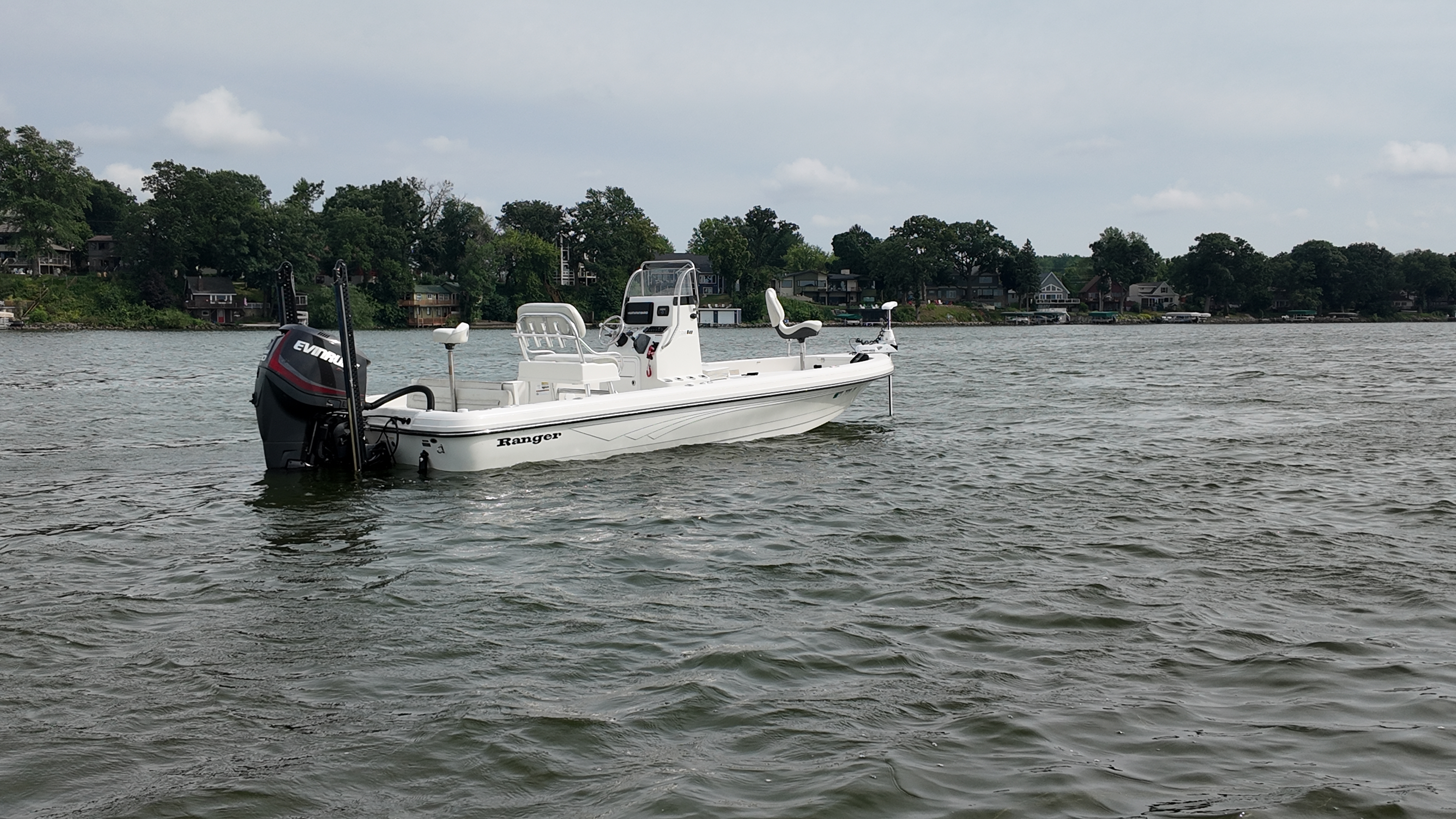 2014 Ranger Boats 2410 BAY Center Console.  300hp, 10' power poles, Helix 12, Helix 9, Ulterra 80, only 253 hours! - Photo 16