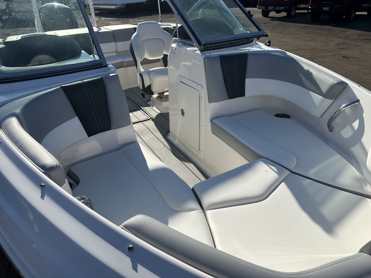 2024 Chaparral 19 SSI Outboard. 150HP Mercury - Photo 7