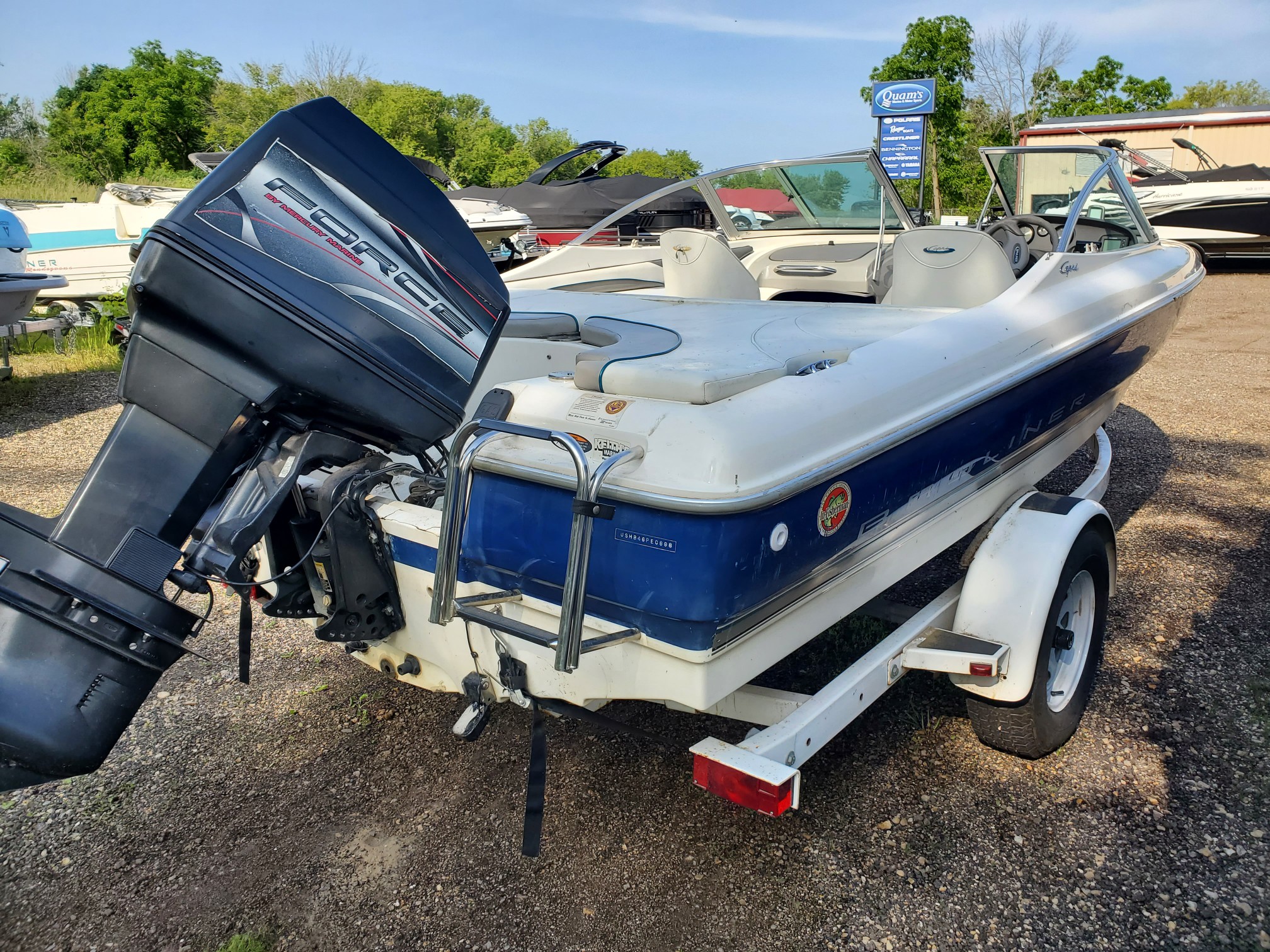 1998 Bayliner 1904 Ski Fish Bow Rider.  120hp Outboard - Photo 5