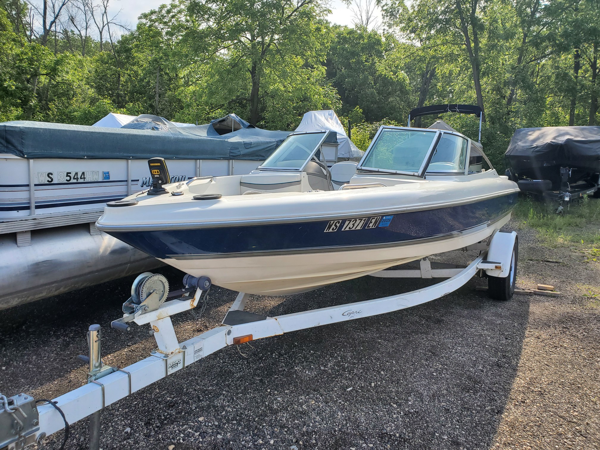 1998 Bayliner 1904 Ski Fish Bow Rider.  120hp Outboard - Photo 20