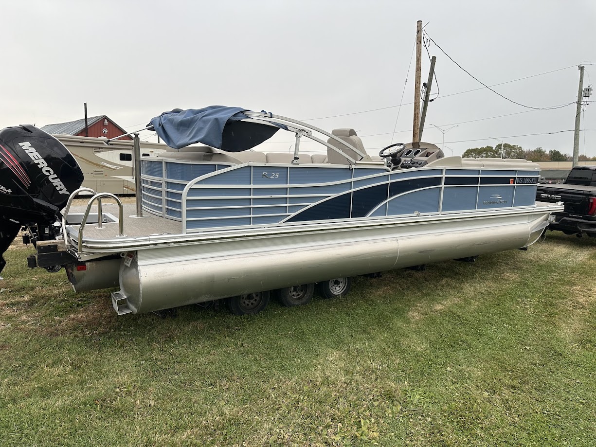 2017 Bennington 25 RCL ESP Tritoon Mercury 300HP Verado - Photo 9