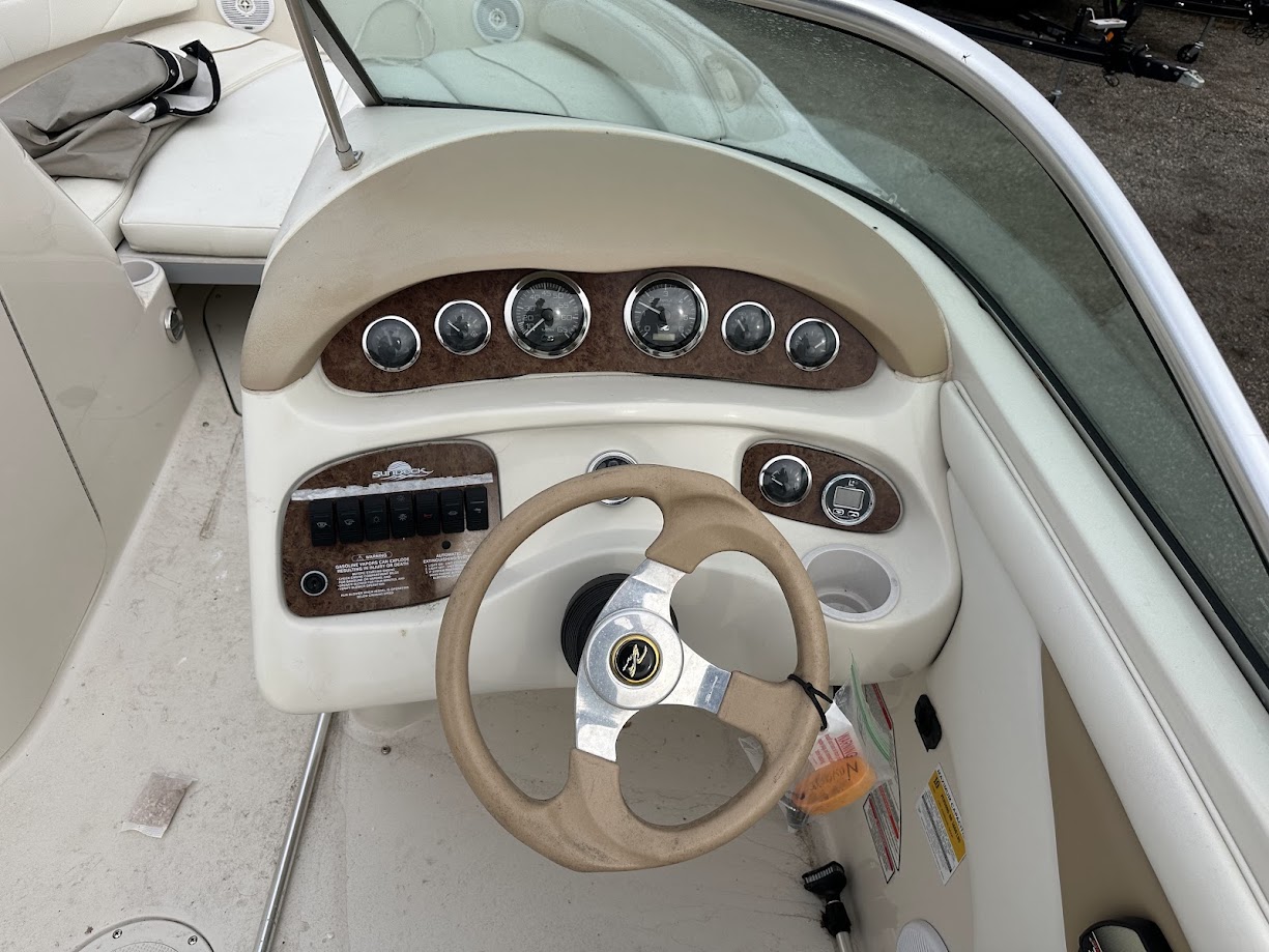 2000 Sea Ray 210 SUNDECK  5.0 Mercruiser V8 - Photo 6