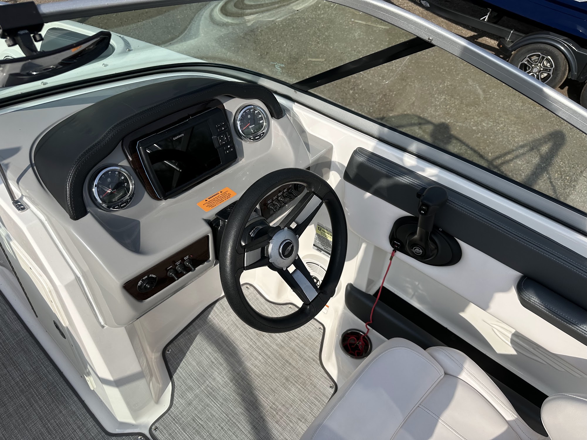 2019 Chaparral 21 H2O Ski & Fish OB W/ Mercury 150hp - Photo 8