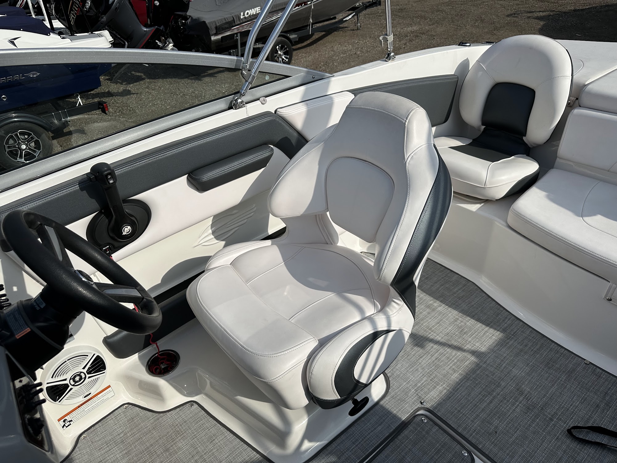 2019 Chaparral 21 H2O Ski & Fish OB W/ Mercury 150hp - Photo 10