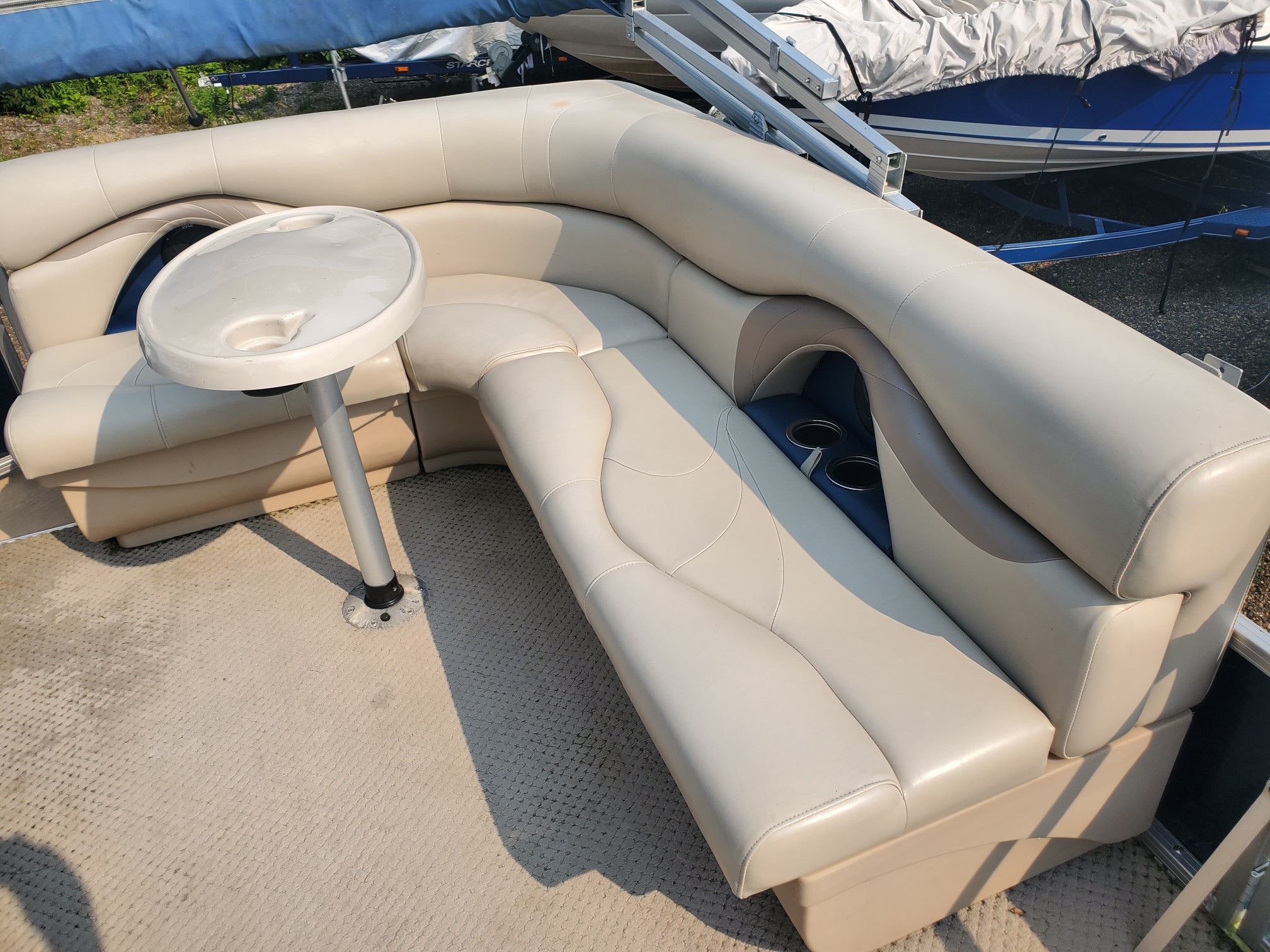 2012 Starcraft STARDECK 180 CRUISE Pontoon w/25hp Mercury Four Stroke Bunk trailer! - Photo 9