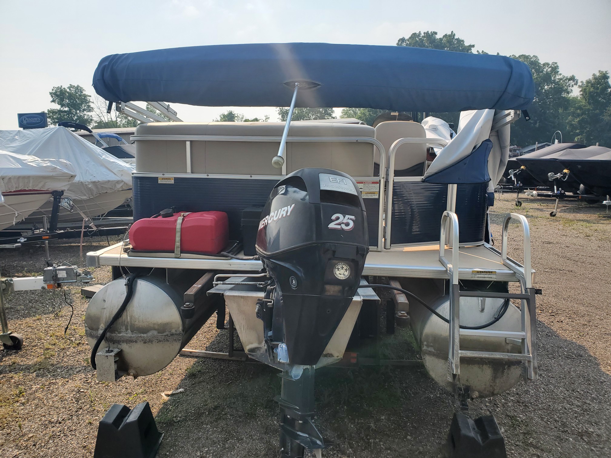 2012 Starcraft STARDECK 180 CRUISE Pontoon w/25hp Mercury Four Stroke Bunk trailer! - Photo 3