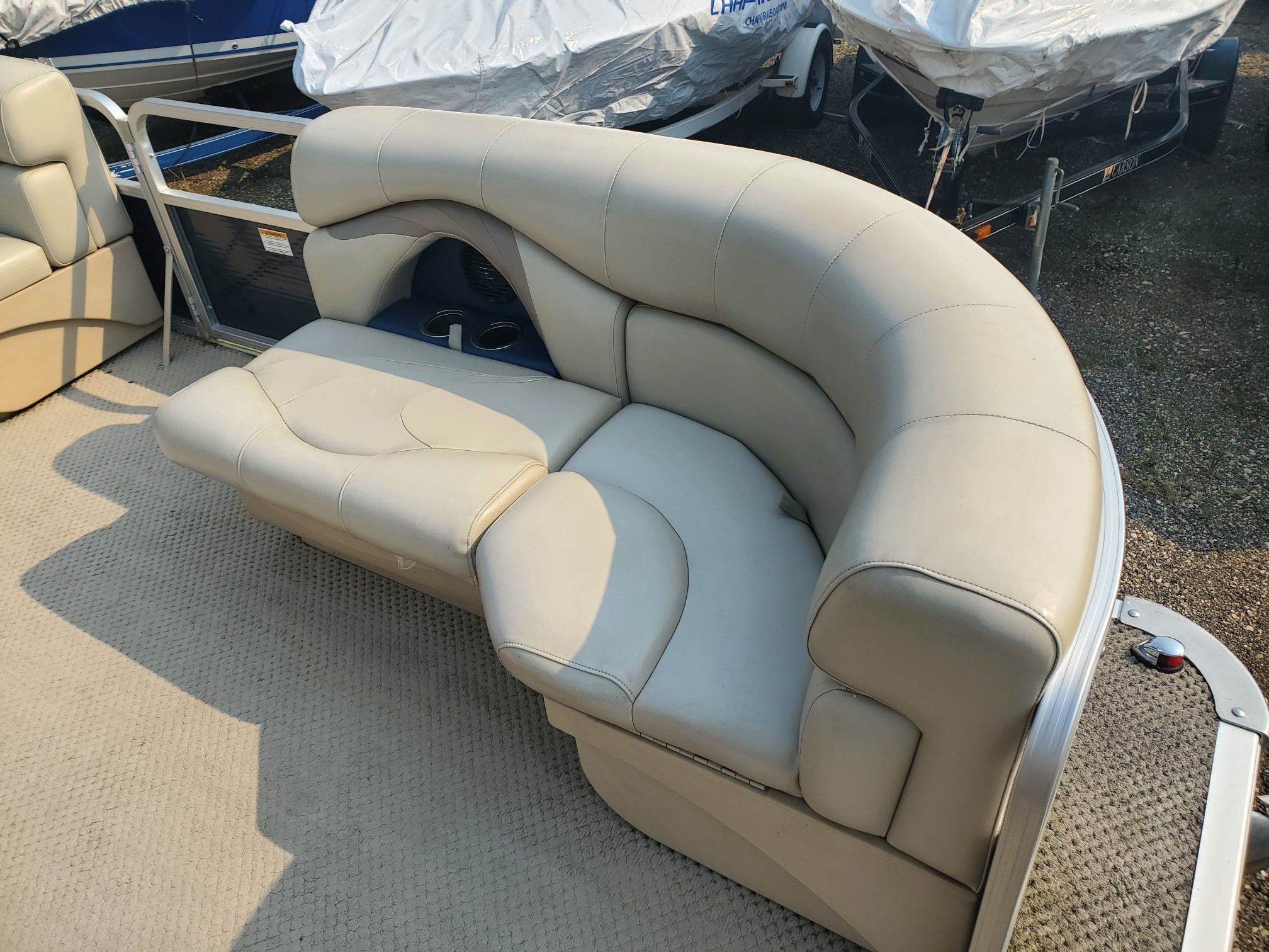 2012 Starcraft STARDECK 180 CRUISE Pontoon w/25hp Mercury Four Stroke Bunk trailer! - Photo 7