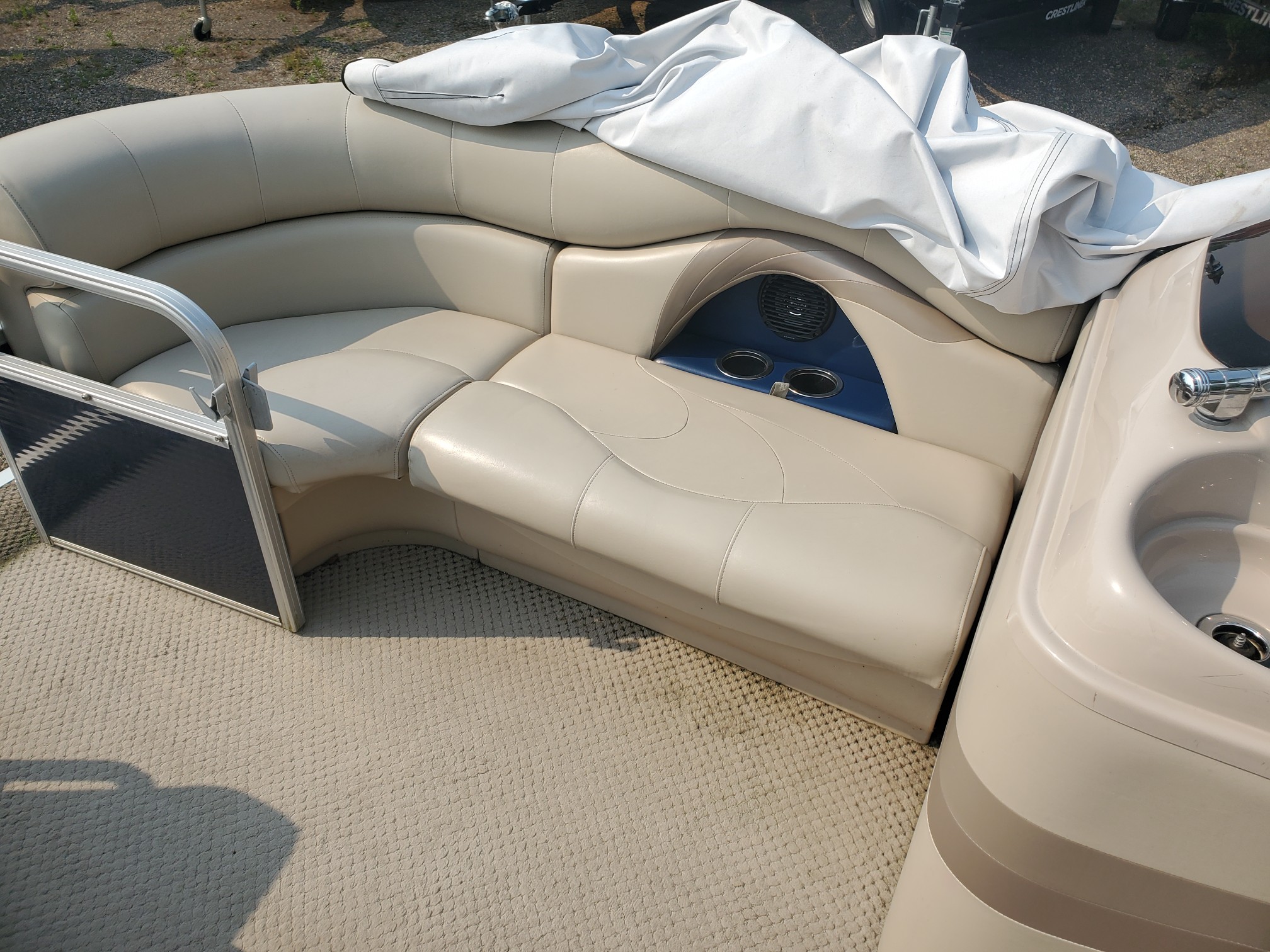 2012 Starcraft STARDECK 180 CRUISE Pontoon w/25hp Mercury Four Stroke Bunk trailer! - Photo 8