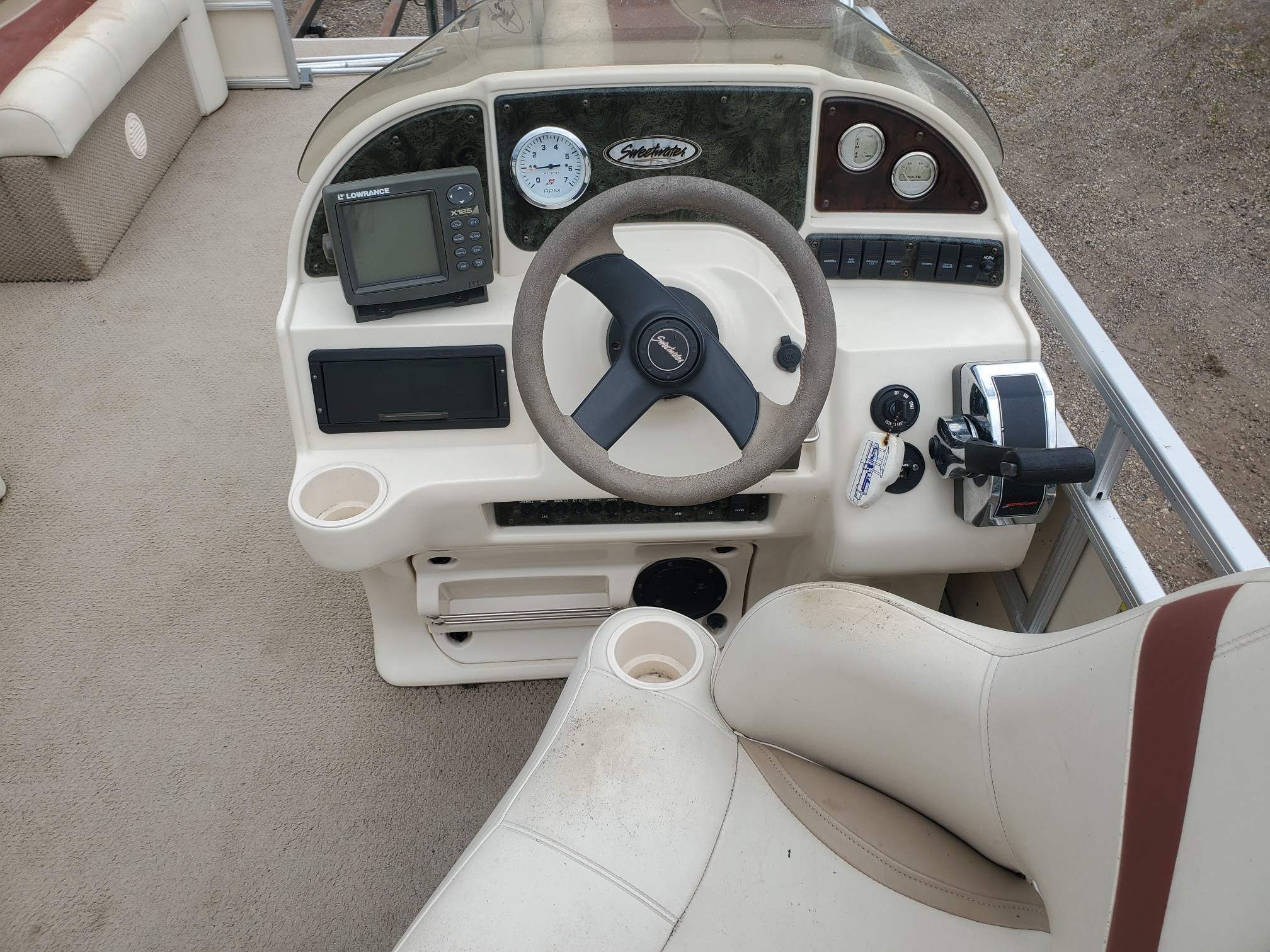 2004 Sweetwater SW2019EL  20' Pontoon w/ 90hp Mercury! - Photo 13