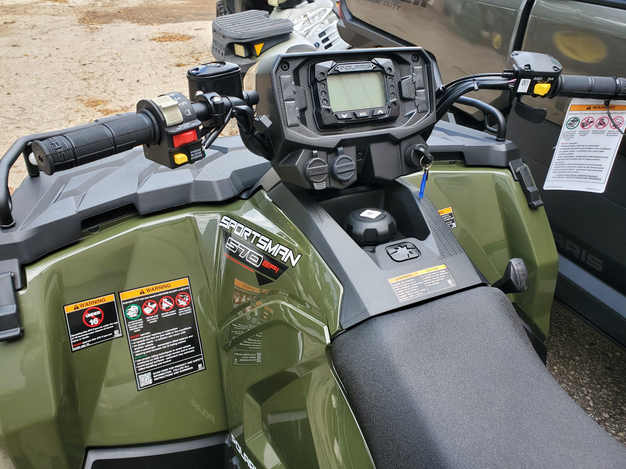 2025 Polaris Sportsman 570 EPS Green - Photo 3