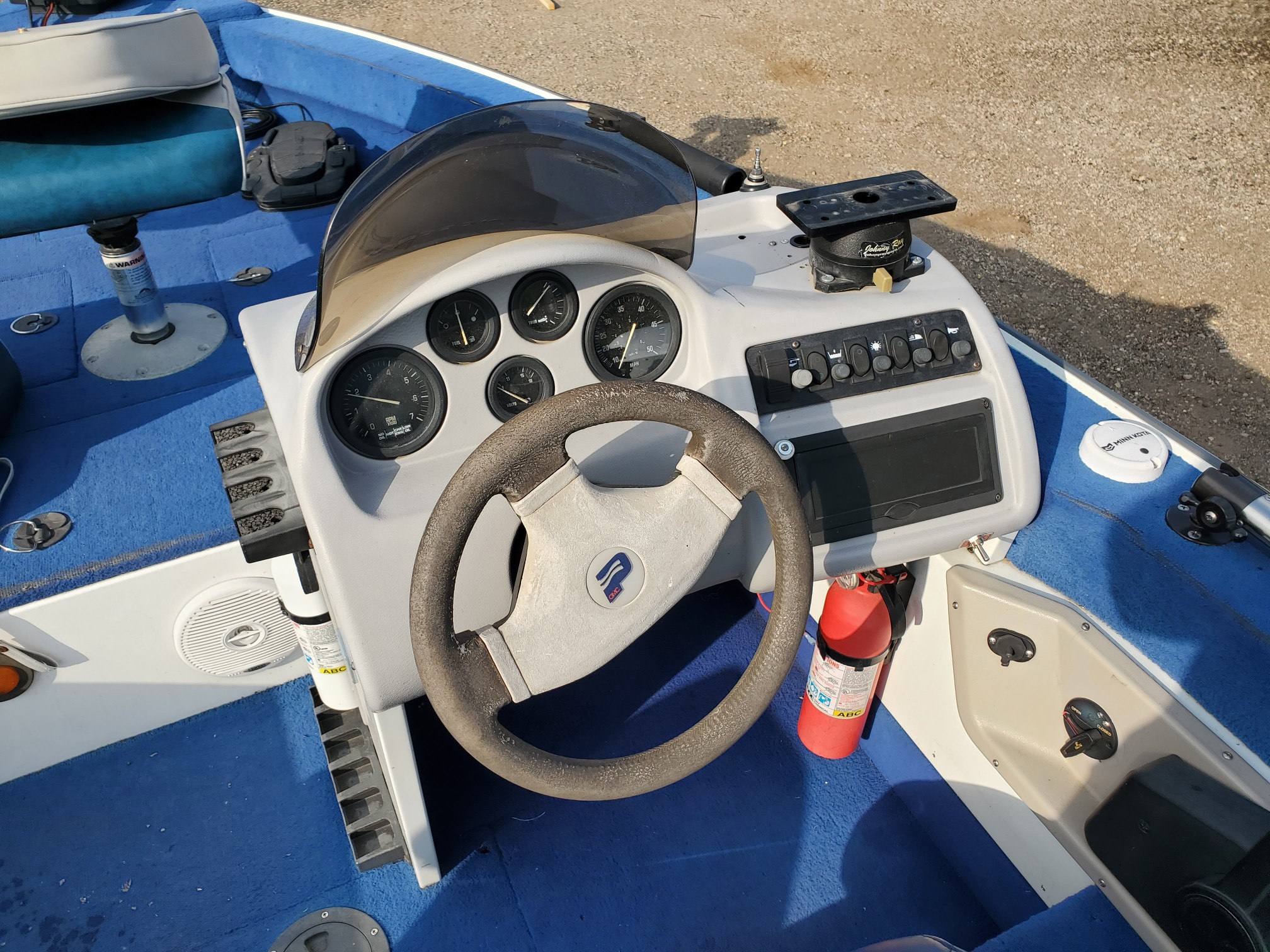 1997 Princecraft PRO 169 DLX.  70hp Johnson, Ulterra 80 Trolling motor - Photo 6