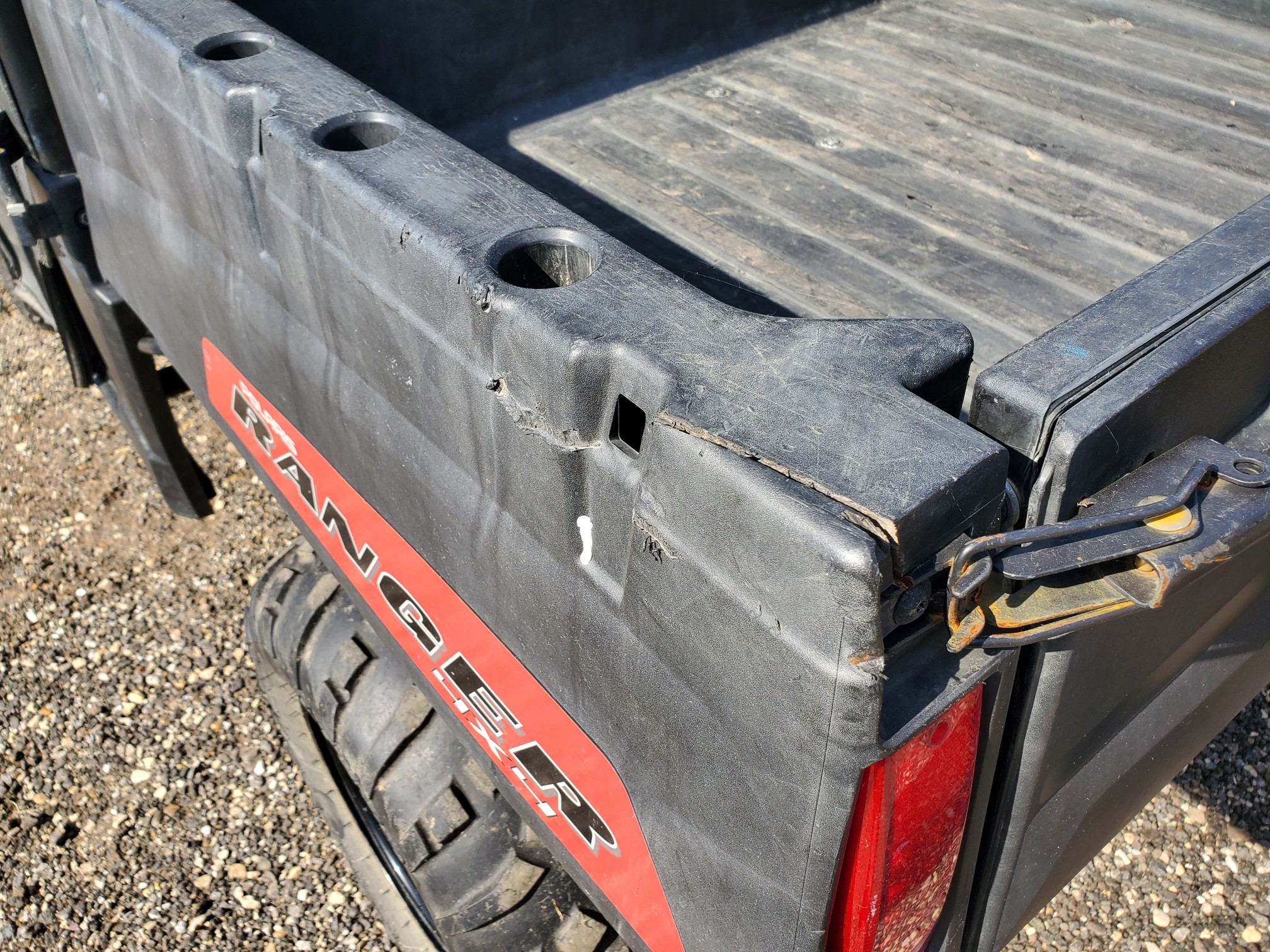 2015 Polaris Ranger 570 Mid-size.  Full cab w/heat! - Photo 7