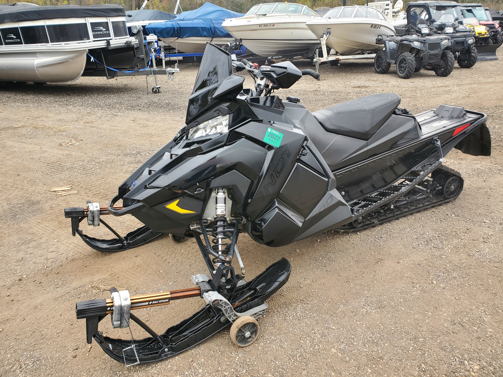 2019 Polaris 600 INDY XC 129. E-Start 1.25 Ripsaw 2 Track. - Photo 2