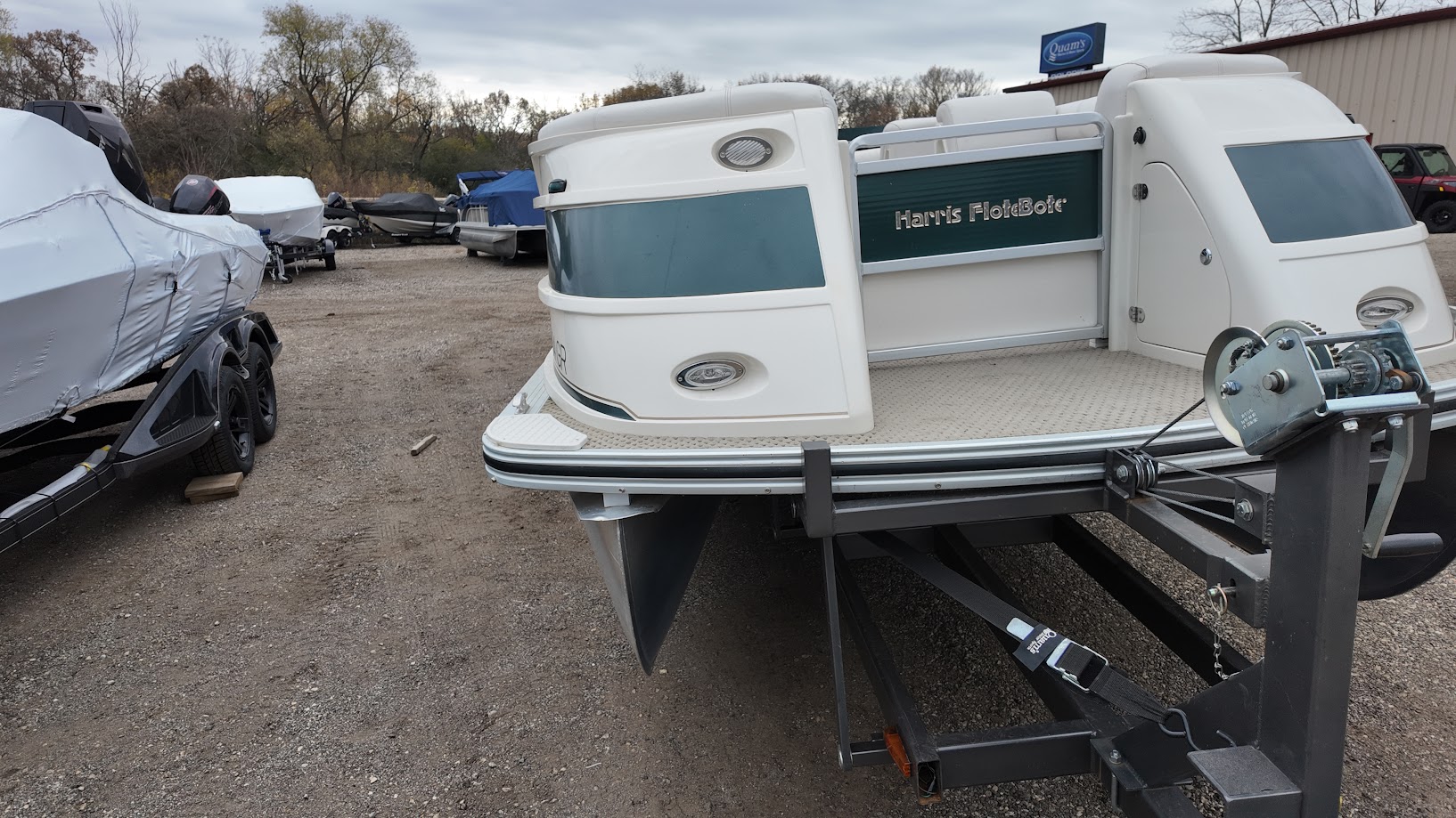 2004 Harris 240 CROWNE w/ Evinrude 115hp - Photo 3