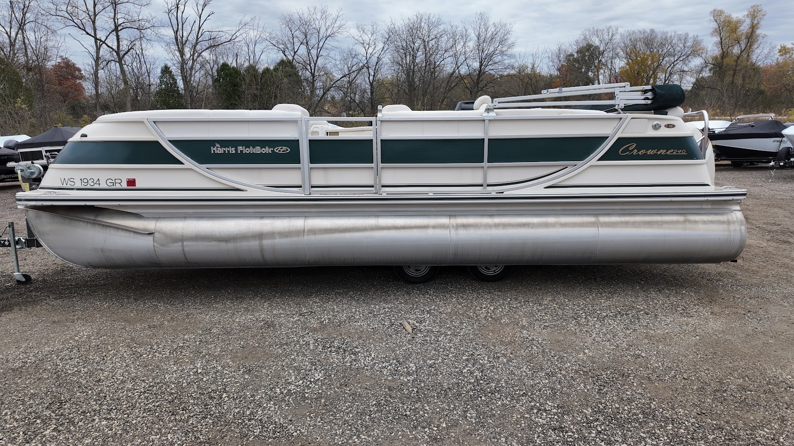 2004 Harris 240 CROWNE w/ Evinrude 115hp - Photo 8