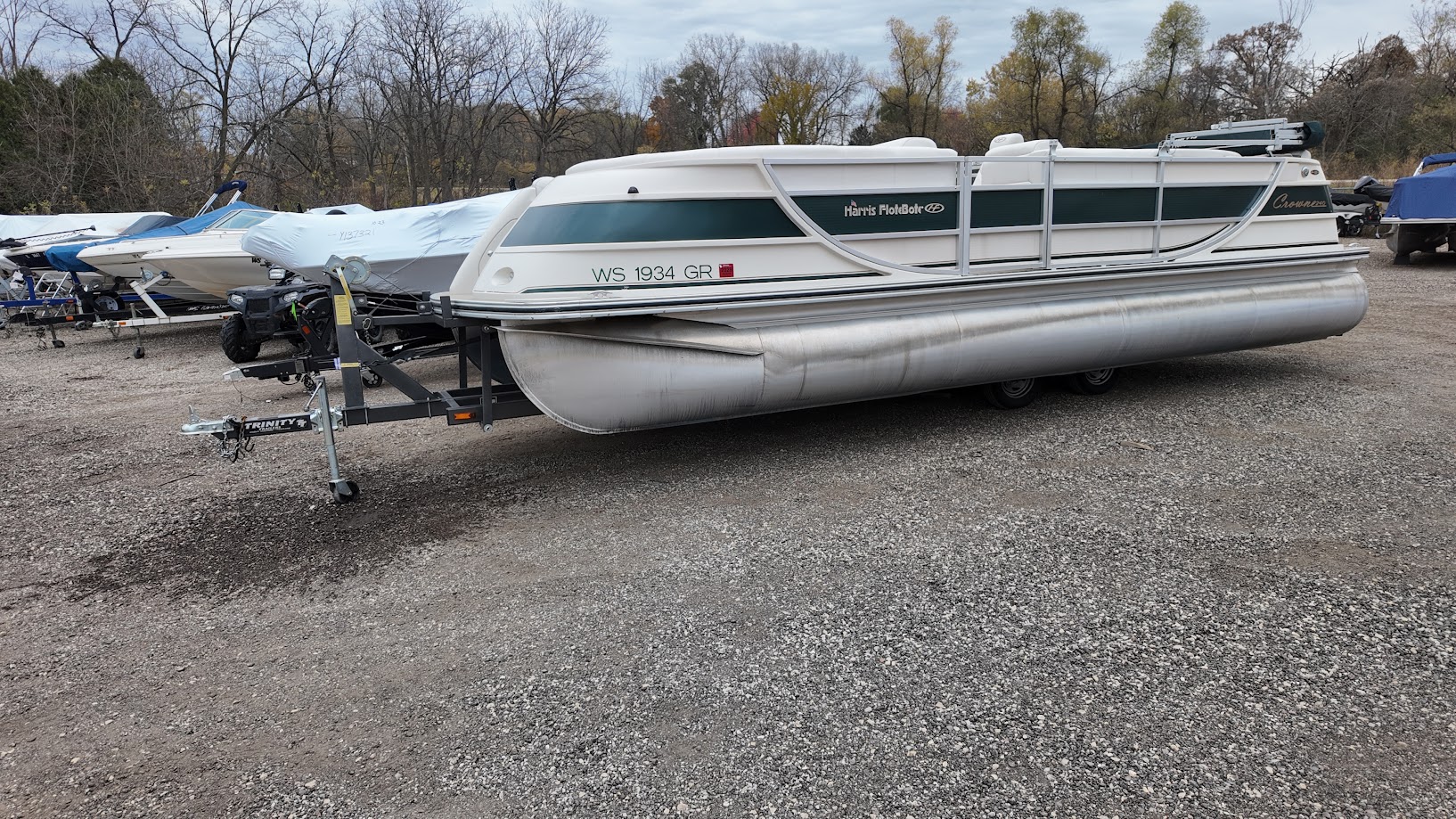 2004 Harris 240 CROWNE w/ Evinrude 115hp - Photo 9