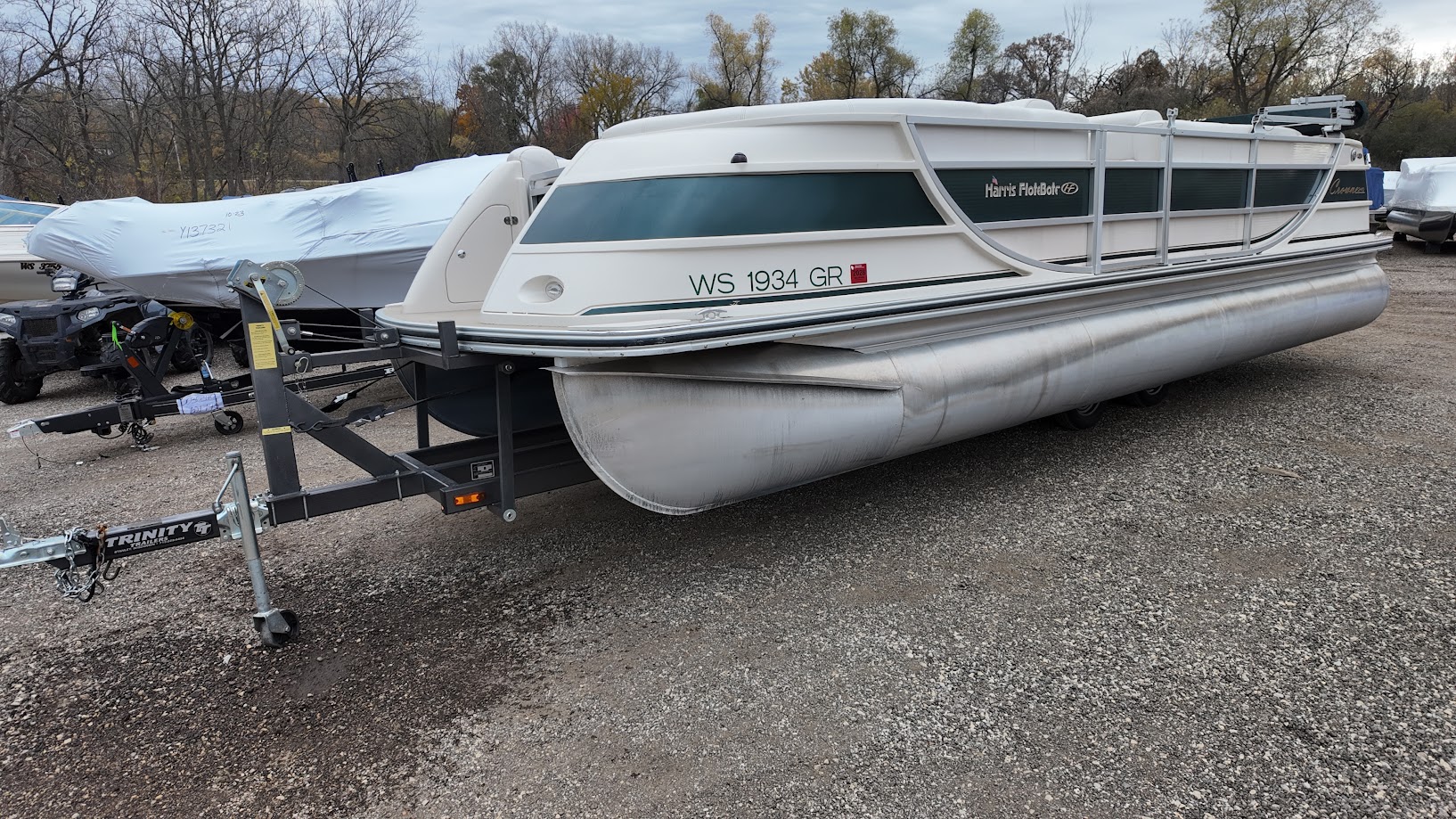 2004 Harris 240 CROWNE w/ Evinrude 115hp