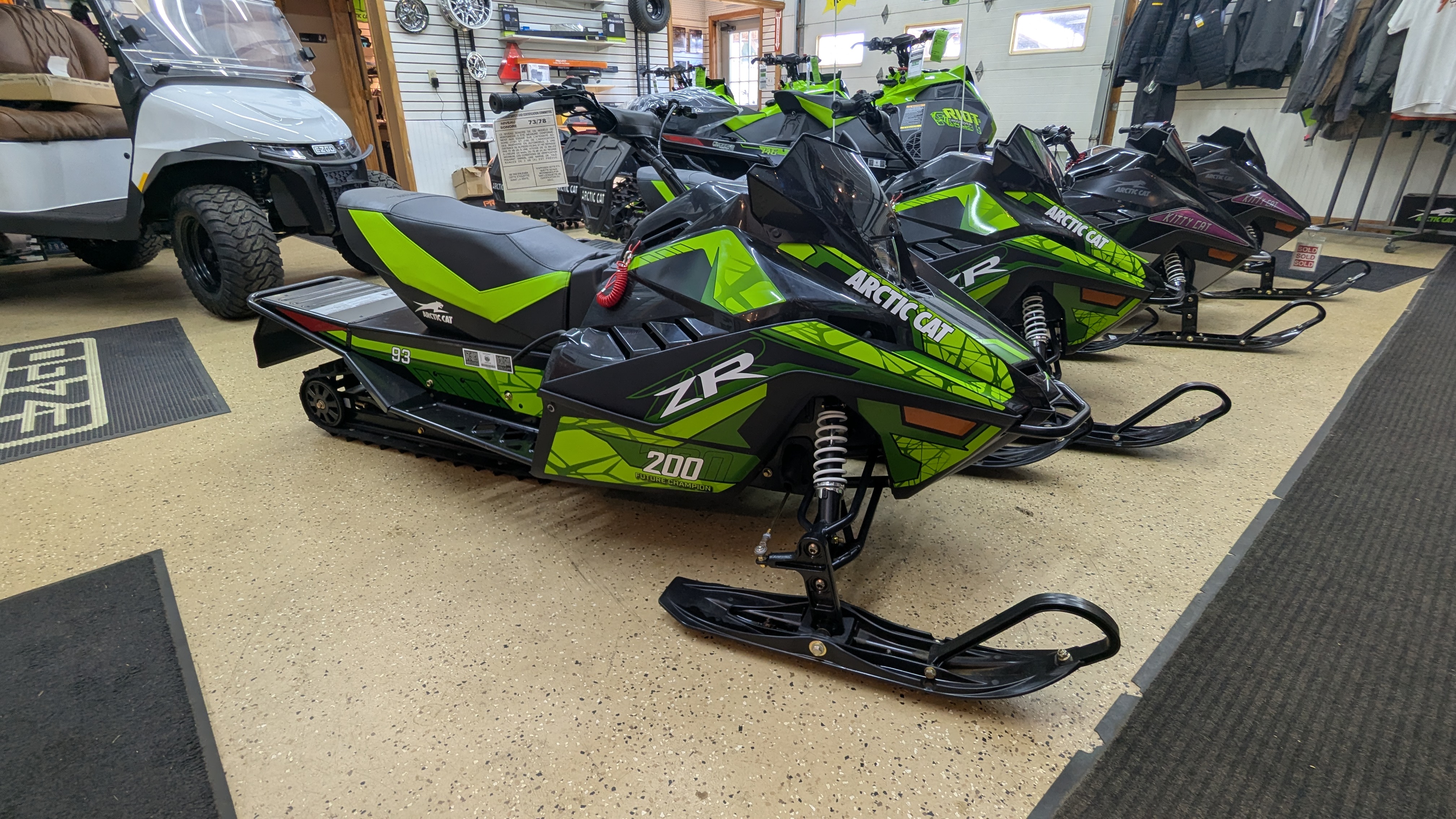 2025 Arctic Cat ZR 200