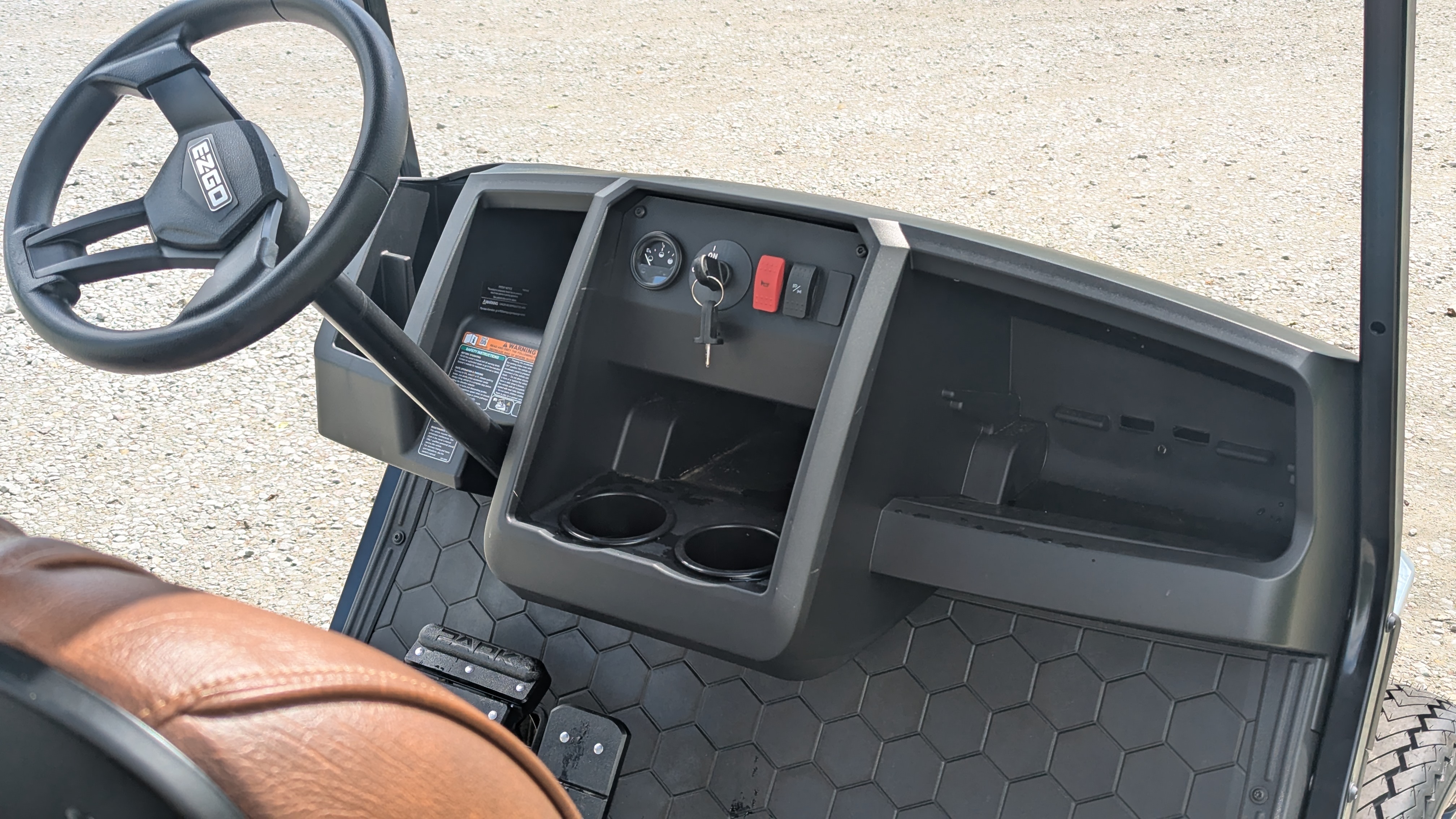 2025 E-Z-GO Express 6 Gas Standard - Photo 5