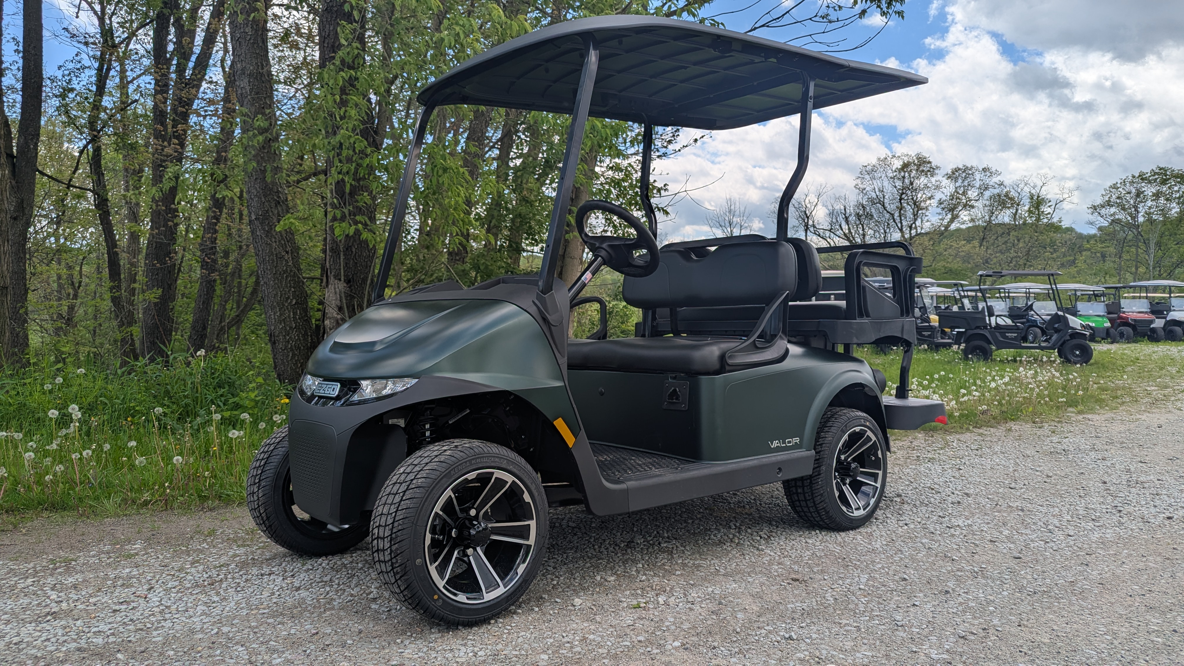 2025 E-Z-GO RXV Valor 4 48V