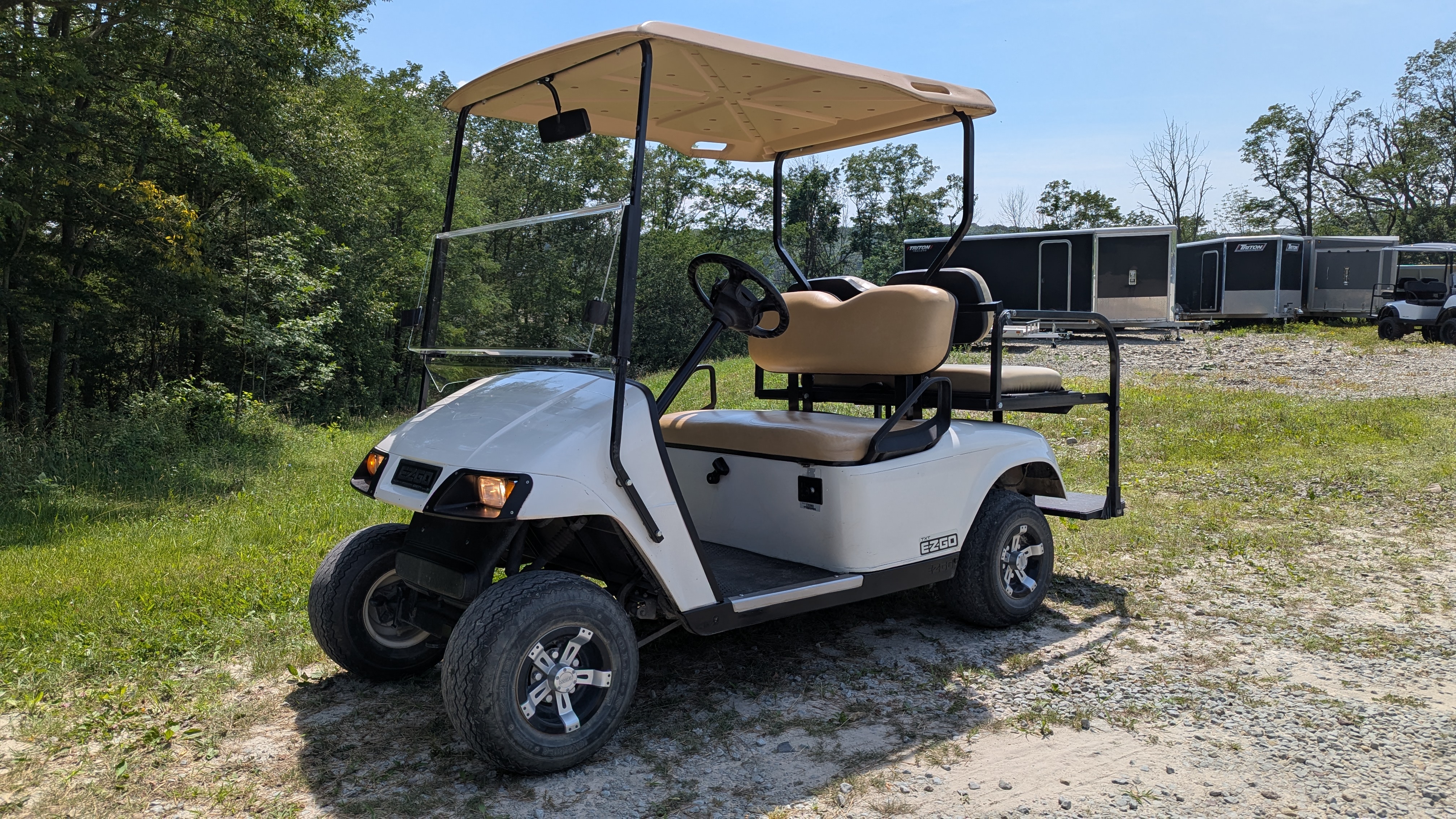 2010 E-Z-GO TXT Gas