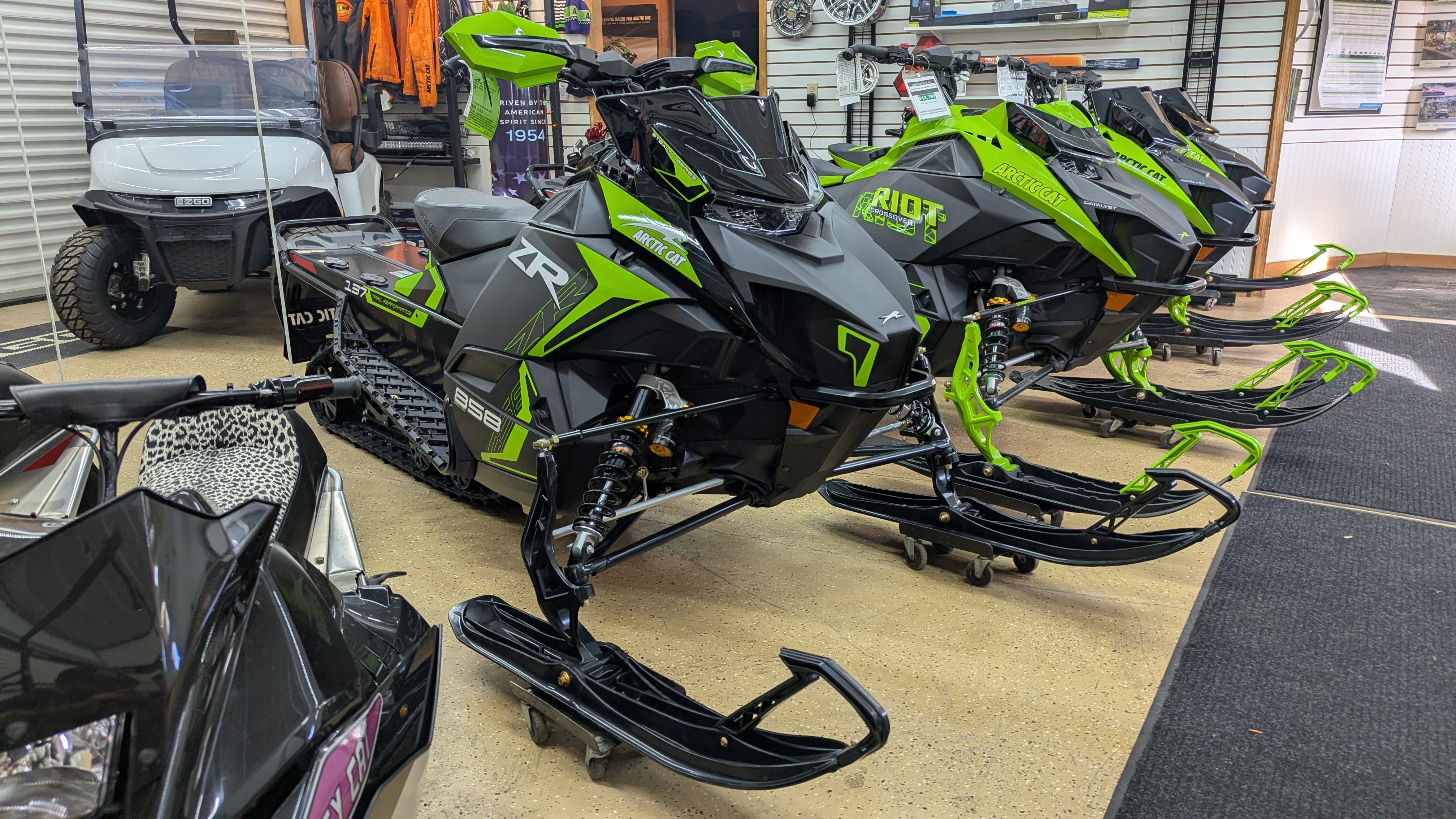 2026 Arctic Cat 26 ZR 858 137 SP ES US GRN 1.25(G)