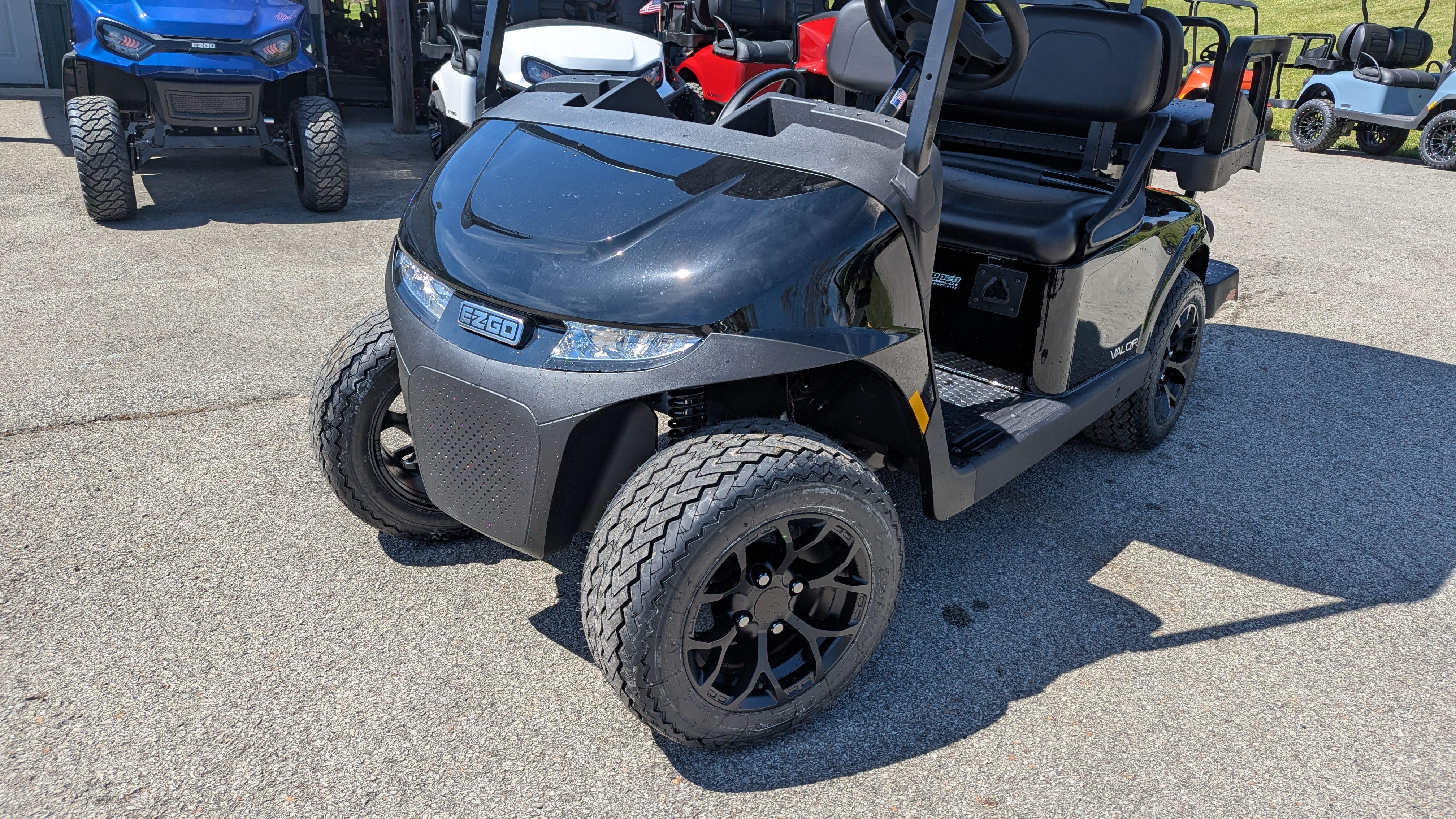 New 2026 E-Z-GO RXV 4 Valor S+ 48V for sale in Berlin, PA