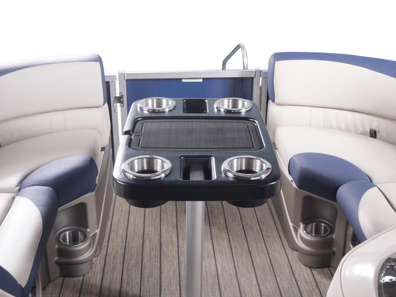 ホウオウ　legend Q-Series LE 19 Lounge | Legend Boats