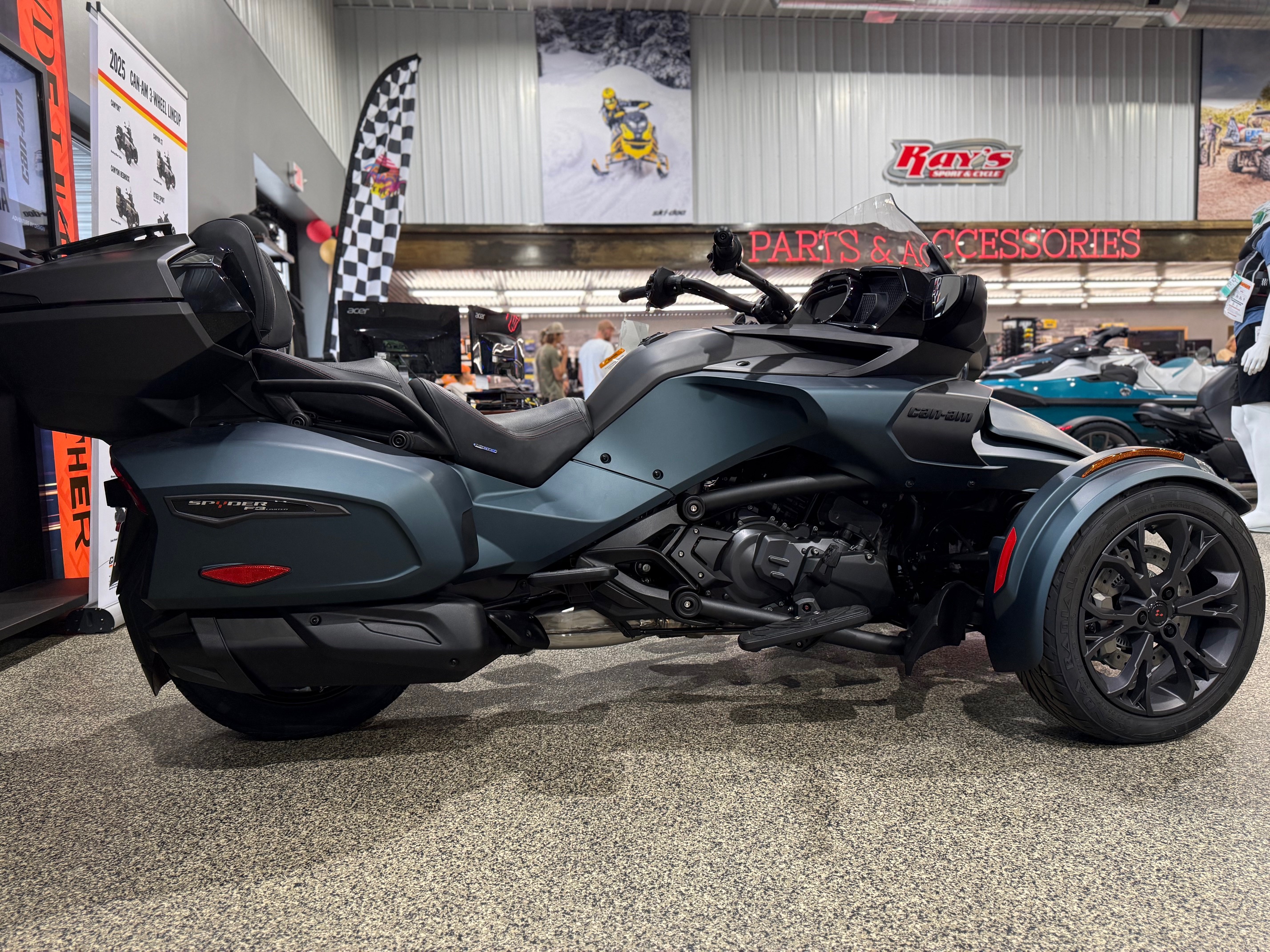 2023 Can-Am SPYDER F3 LIMITED SS - Photo 10