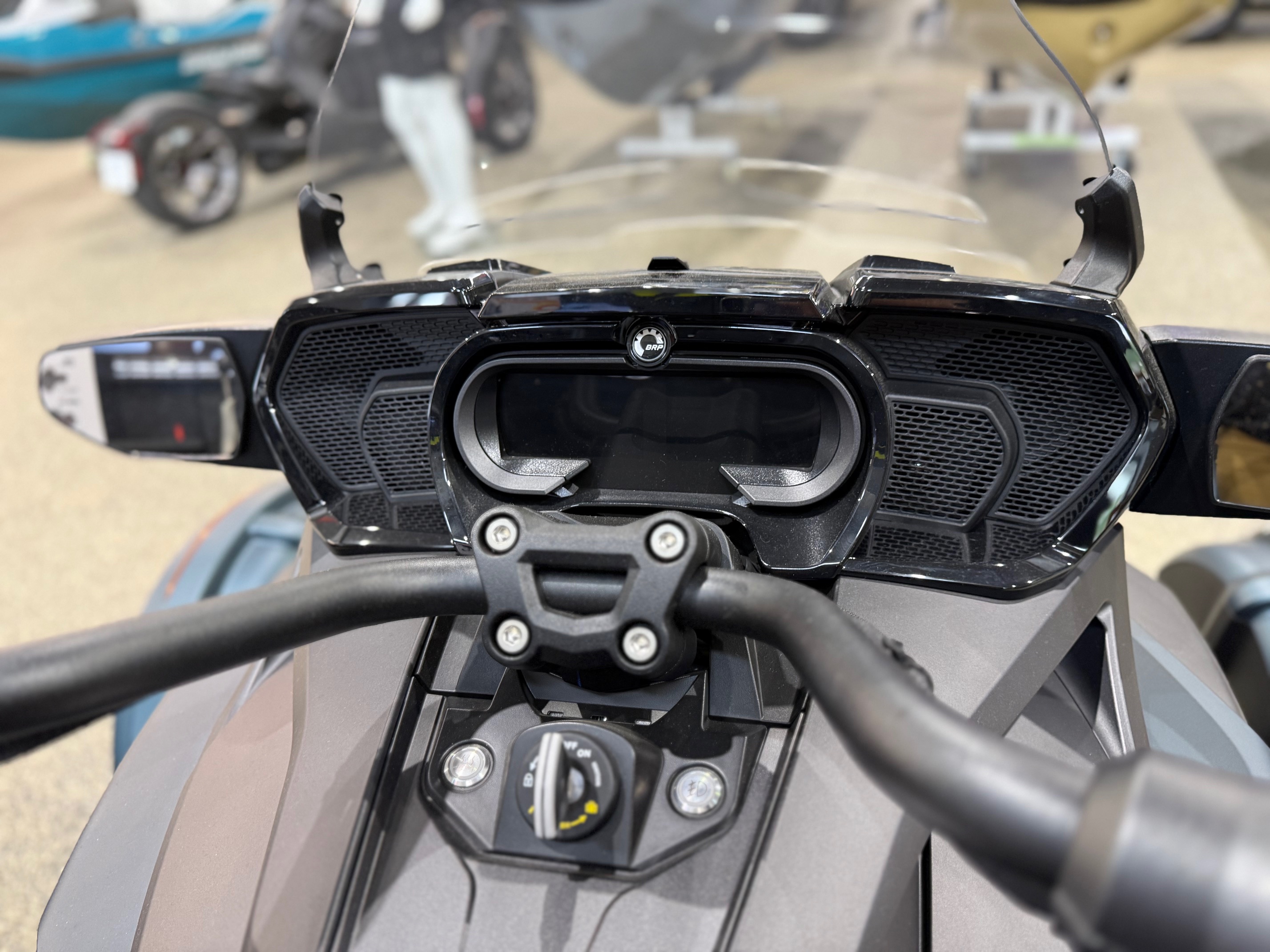 2023 Can-Am SPYDER F3 LIMITED SS - Photo 12