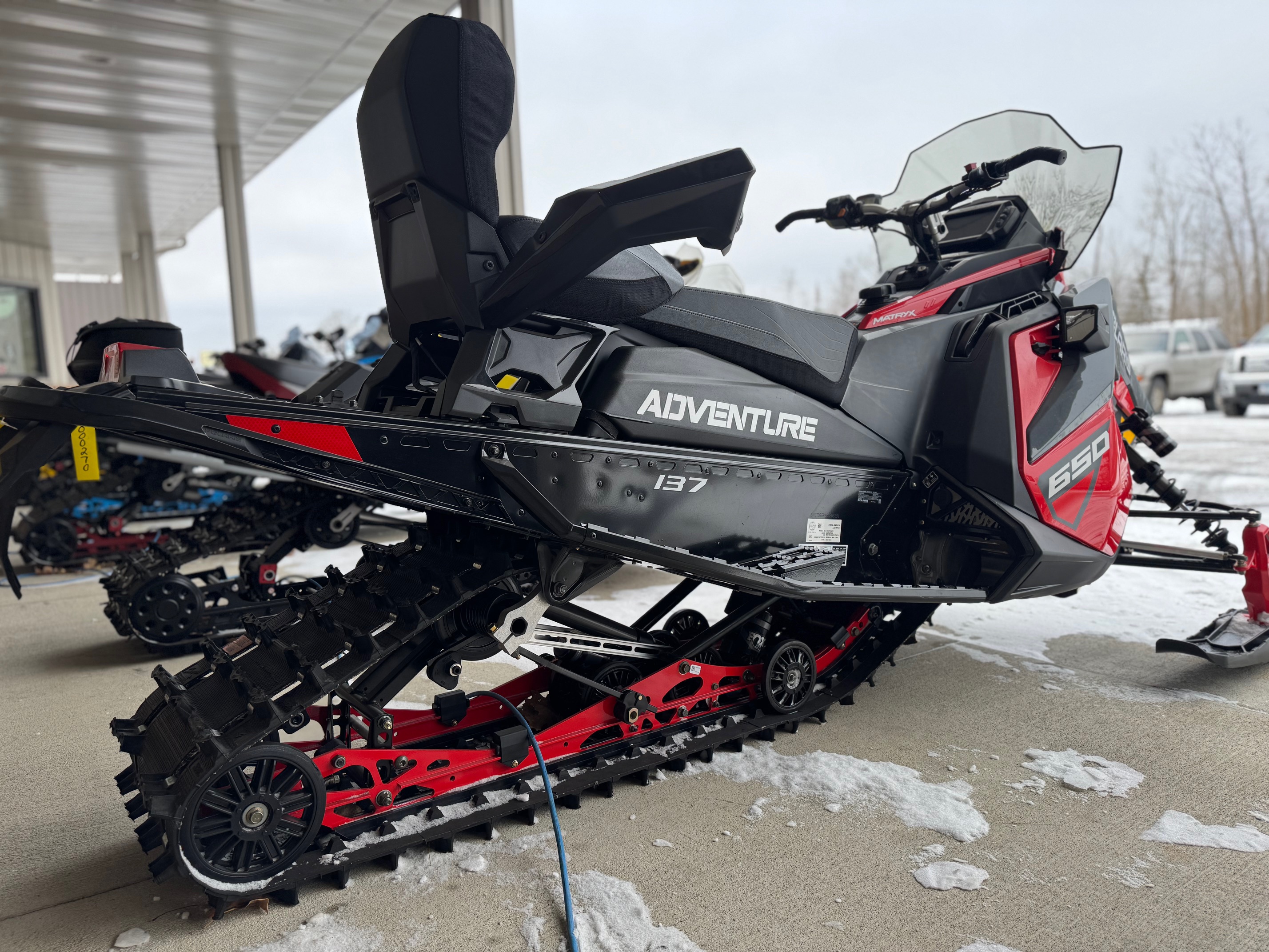 2024 Polaris 650 INDY ADVENTURE 137 7S - Photo 14