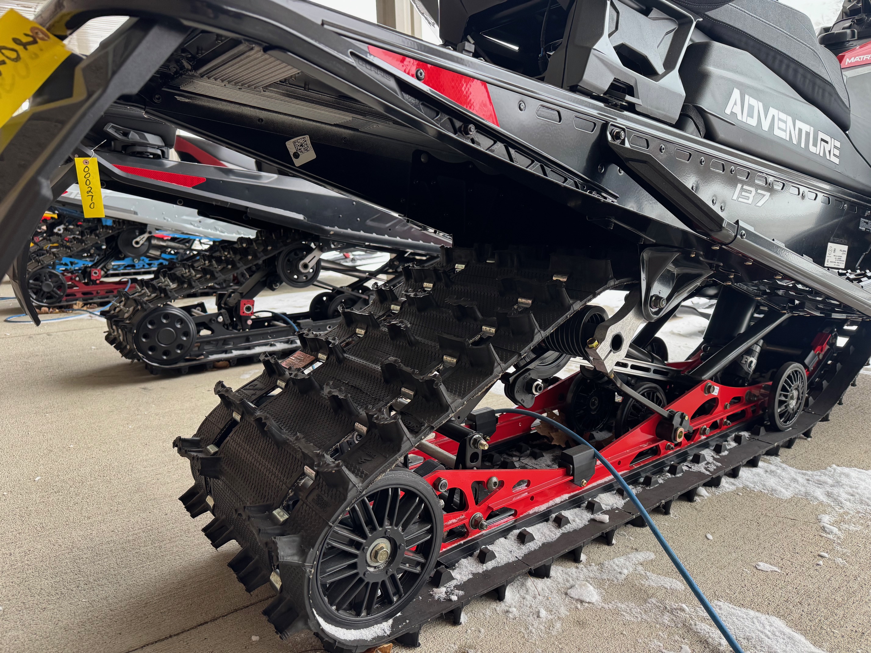 2024 Polaris 650 INDY ADVENTURE 137 7S - Photo 15