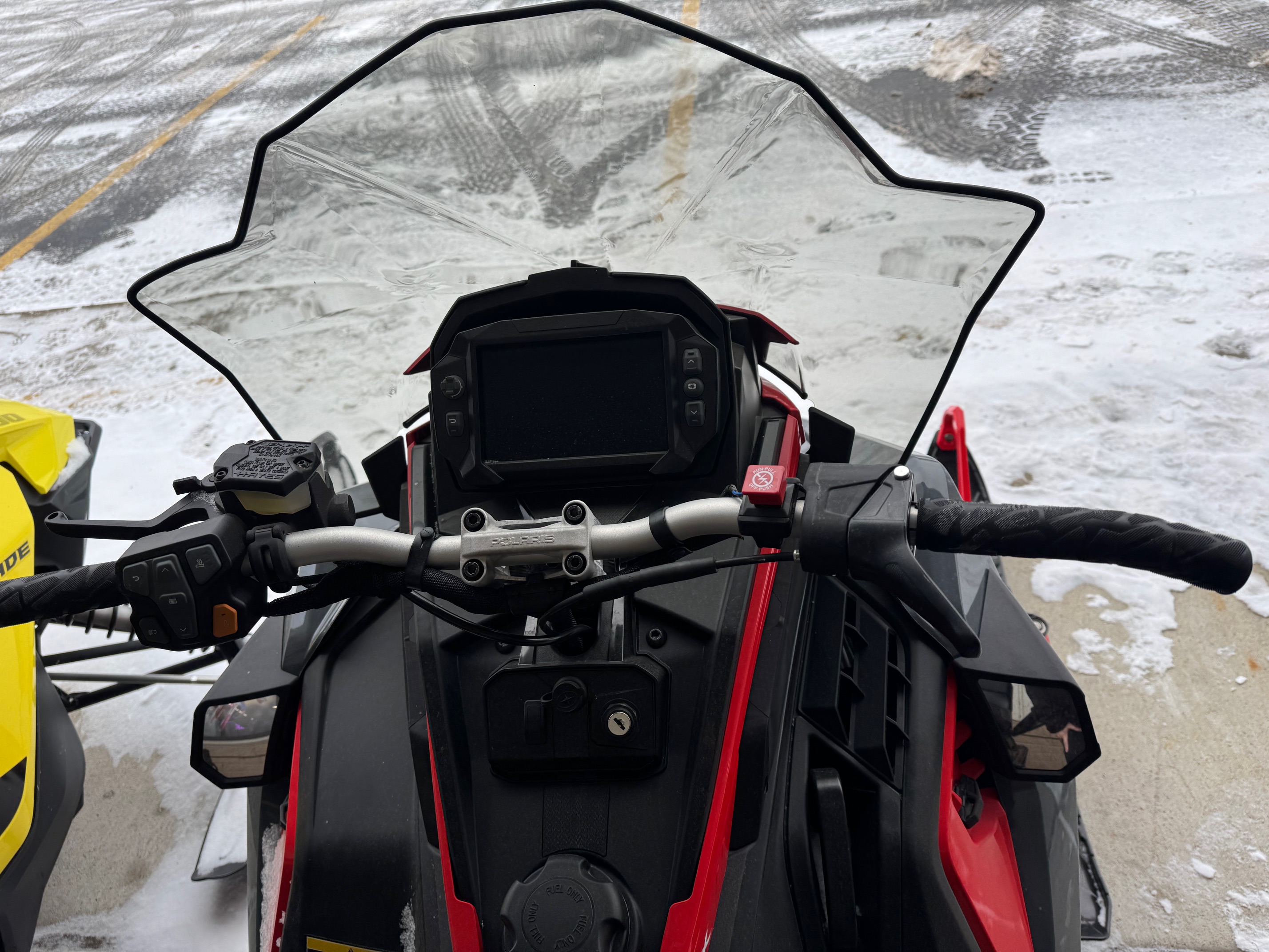2024 Polaris 650 INDY ADVENTURE 137 7S - Photo 17