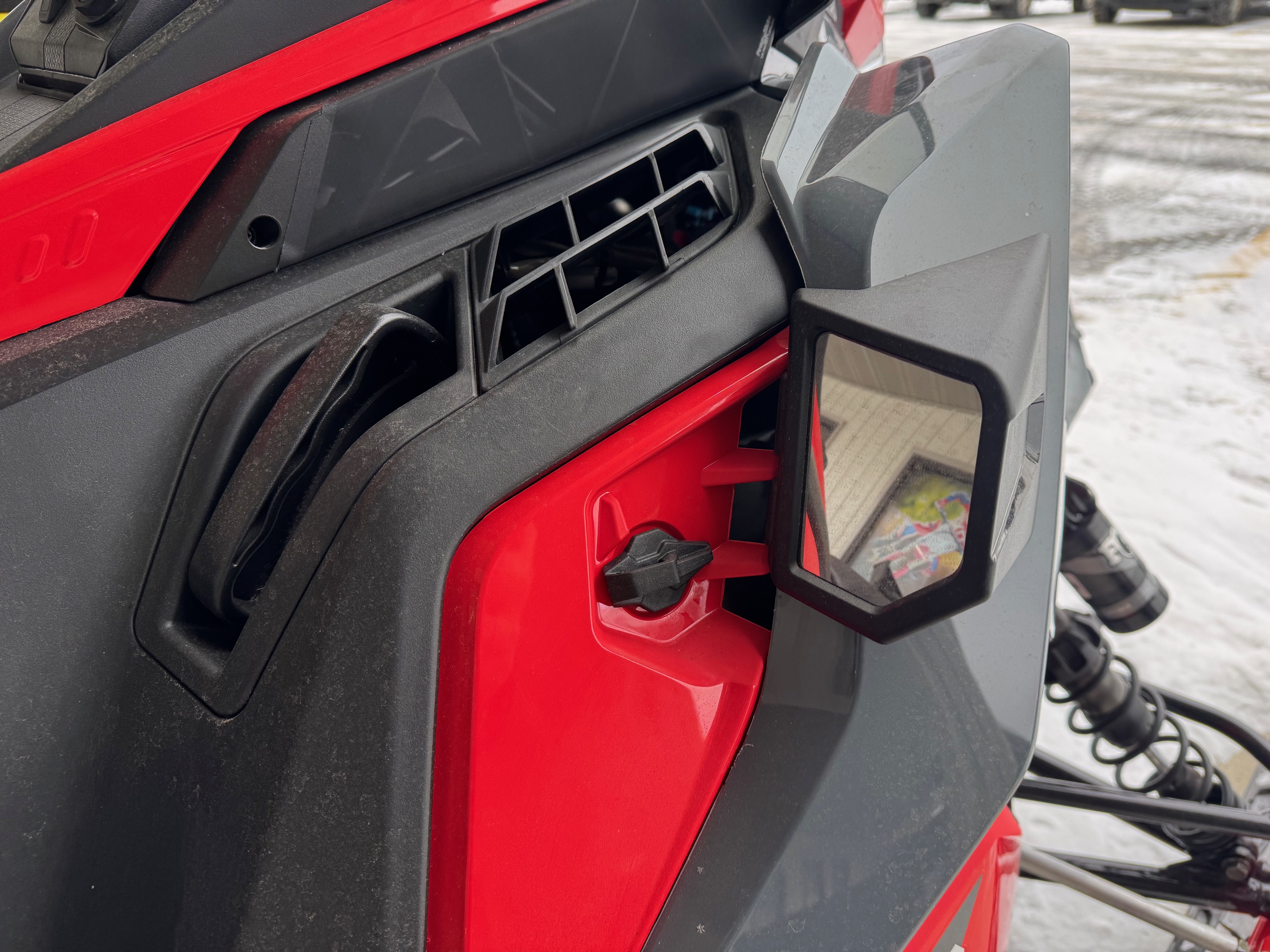 2024 Polaris 650 INDY ADVENTURE 137 7S - Photo 18