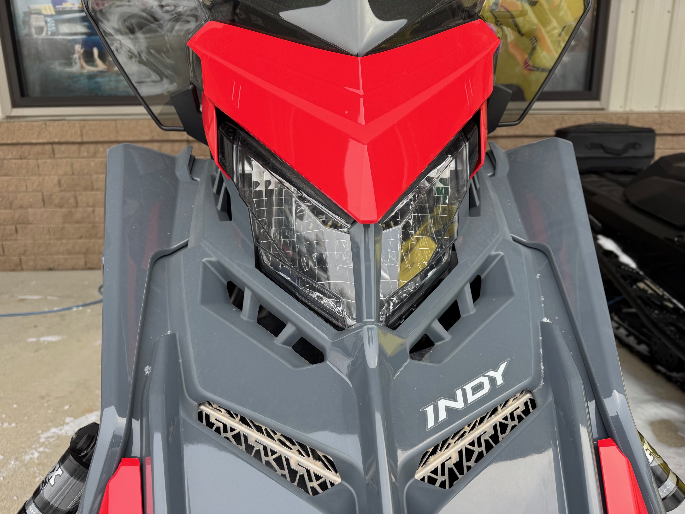2024 Polaris 650 INDY ADVENTURE 137 7S - Photo 19