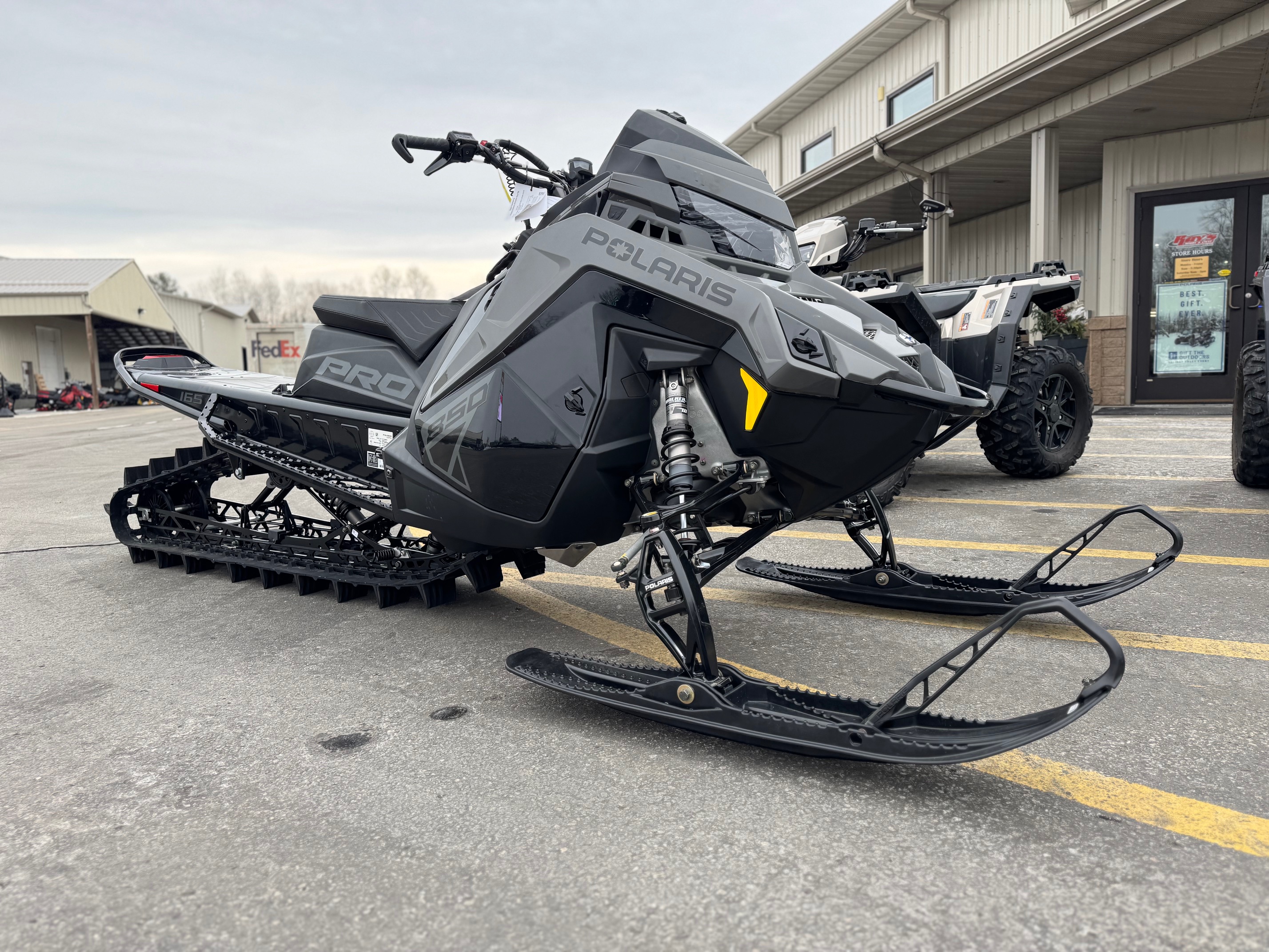 2024 Polaris 850 PRO RMK SLASH 165 - Photo 16