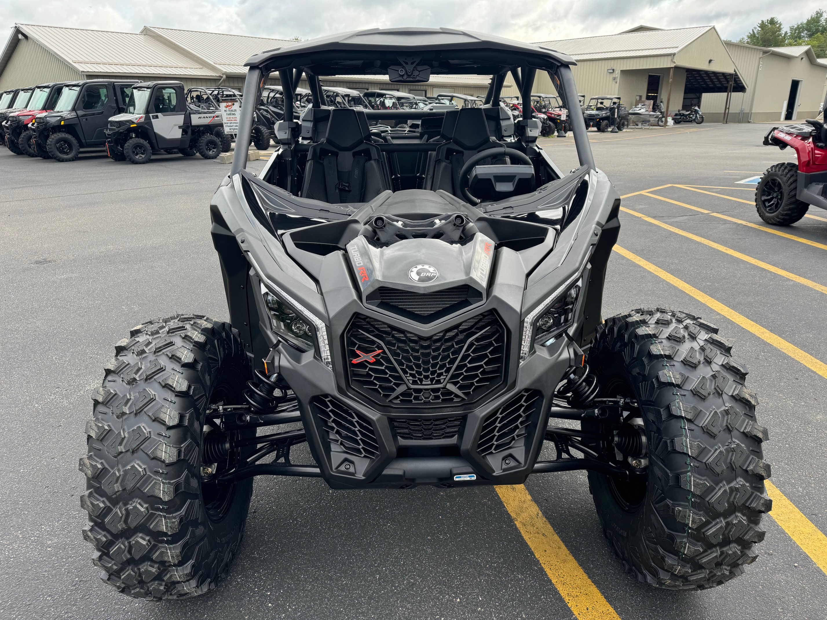2025 Can-Am MAVERICK MAX X3 X DS TURBO RR - Photo 8