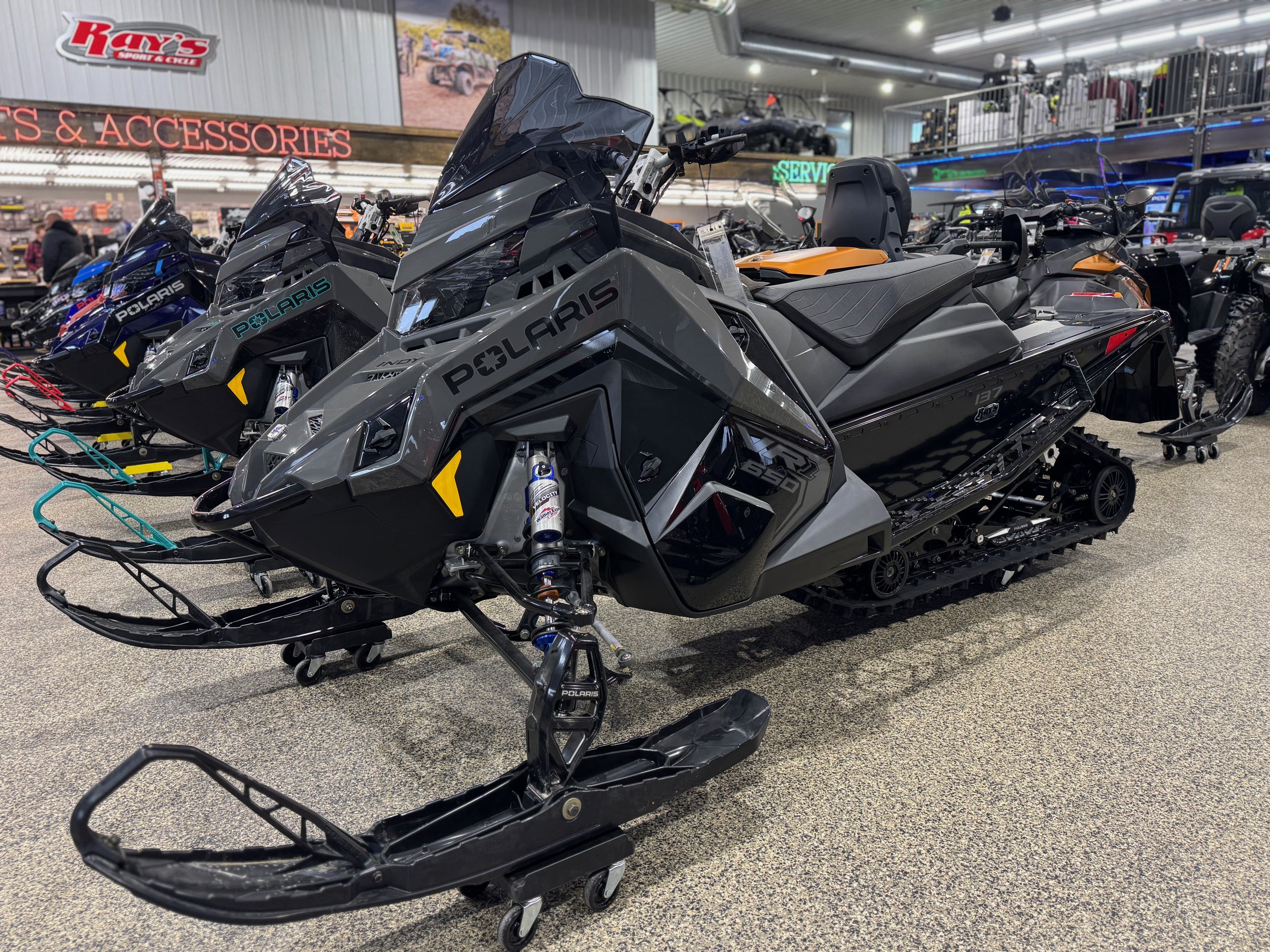 2025 Polaris INDY VR1 137 650 7S - Photo 11