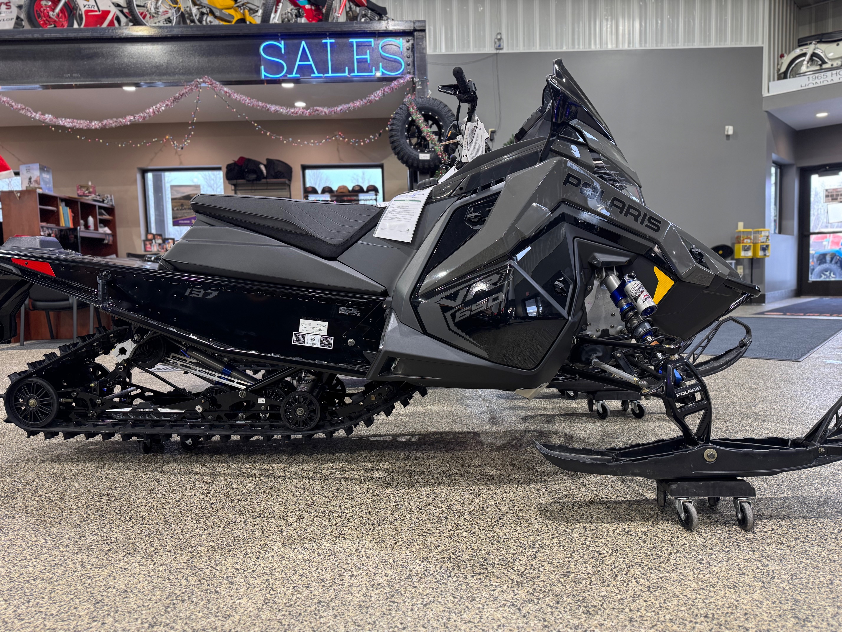 2025 Polaris INDY VR1 137 650 7S - Photo 14