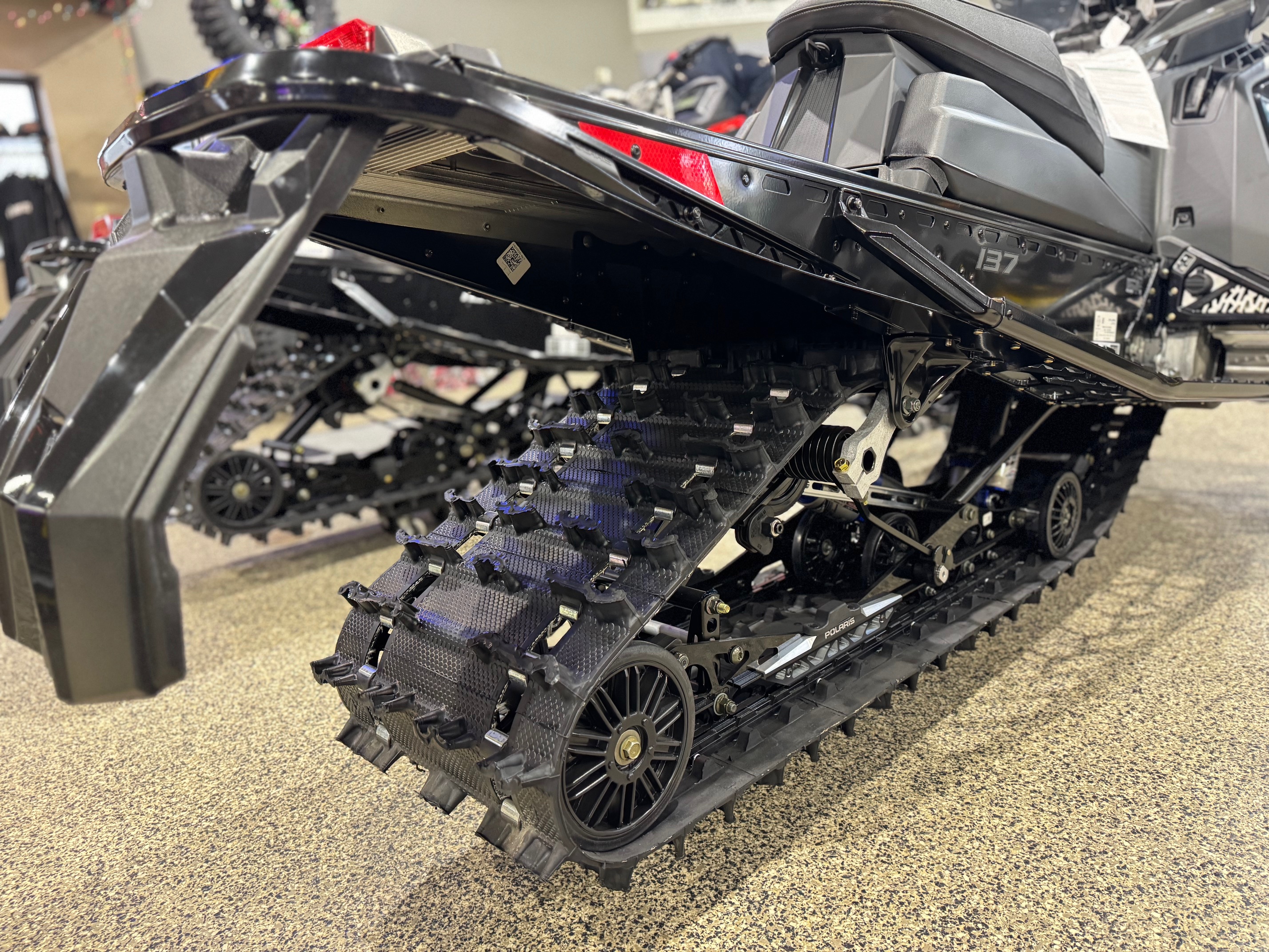 2025 Polaris INDY VR1 137 650 7S - Photo 16