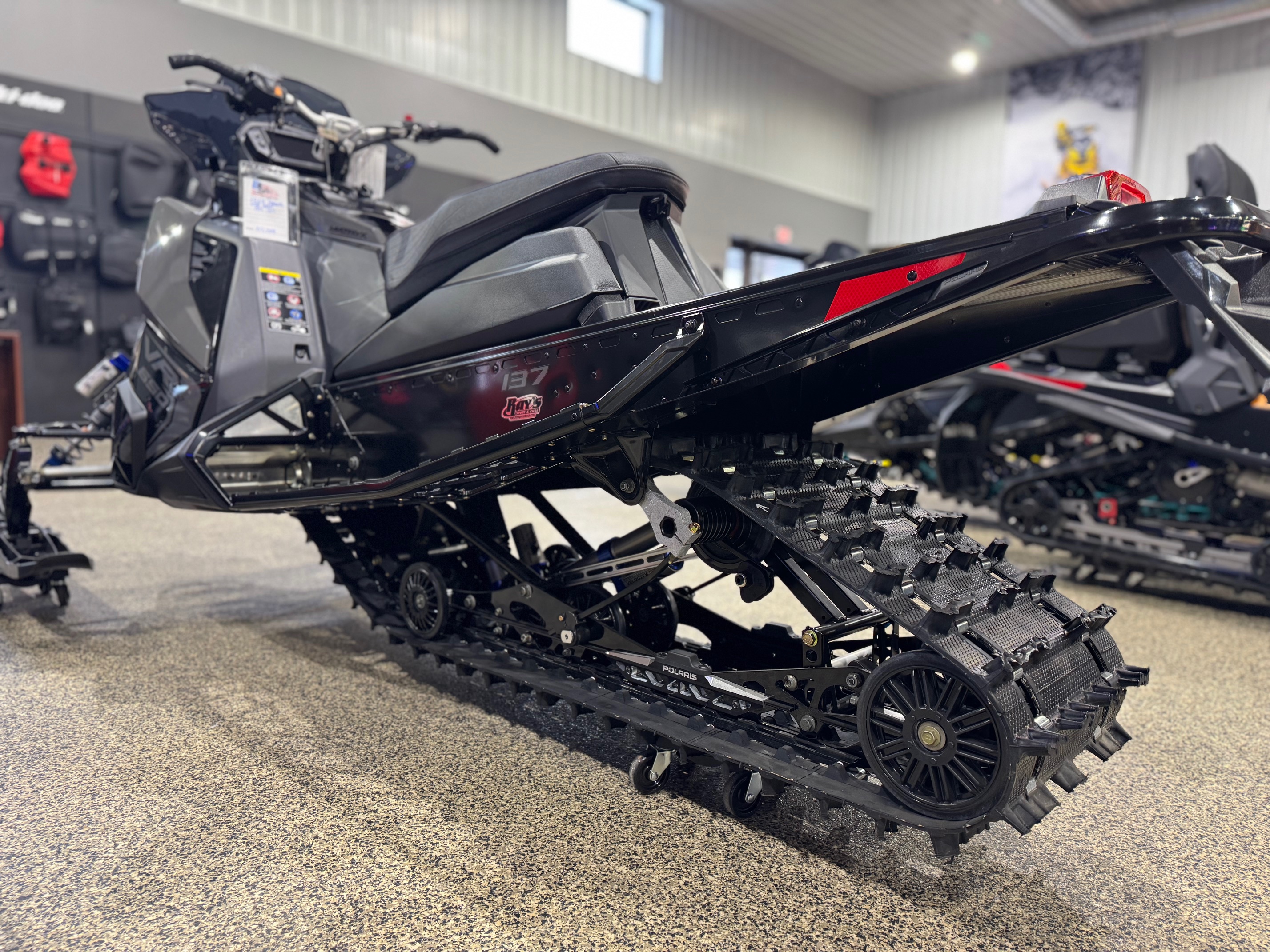 2025 Polaris INDY VR1 137 650 7S - Photo 18