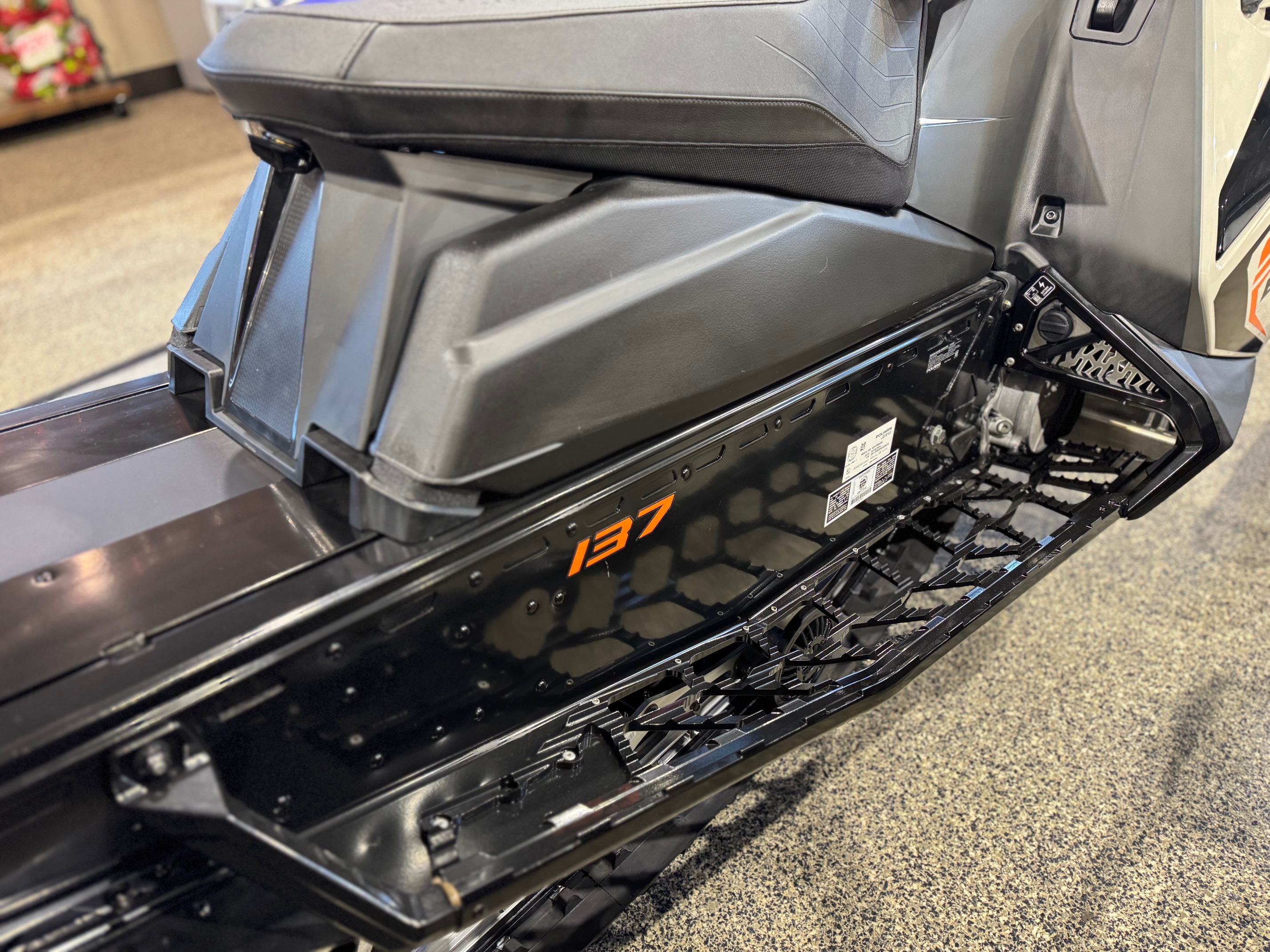 2025 Polaris INDY SP 650 137 - Photo 16