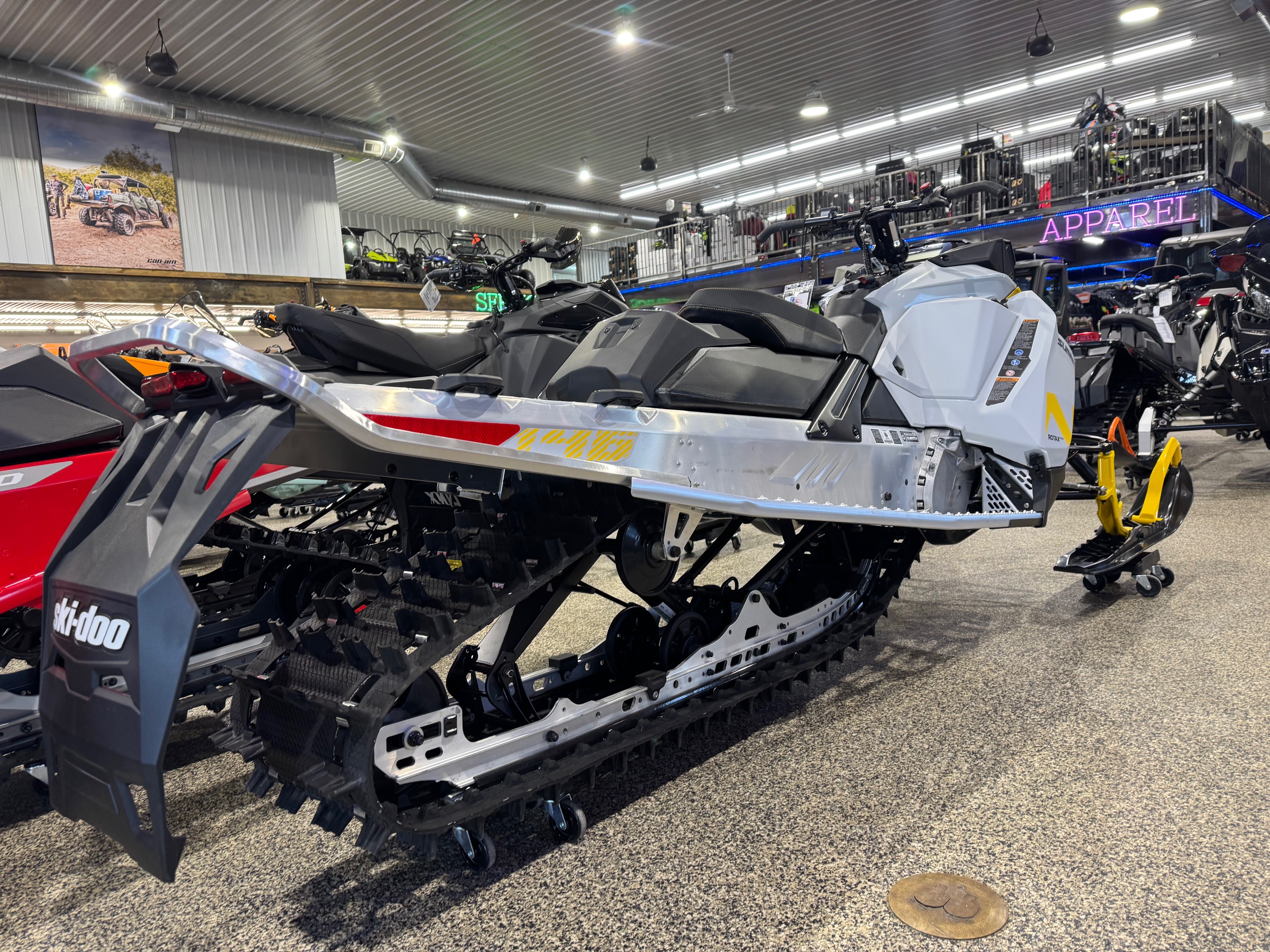 2025 Ski-Doo SUMMIT NEO 600 EFI - Photo 7