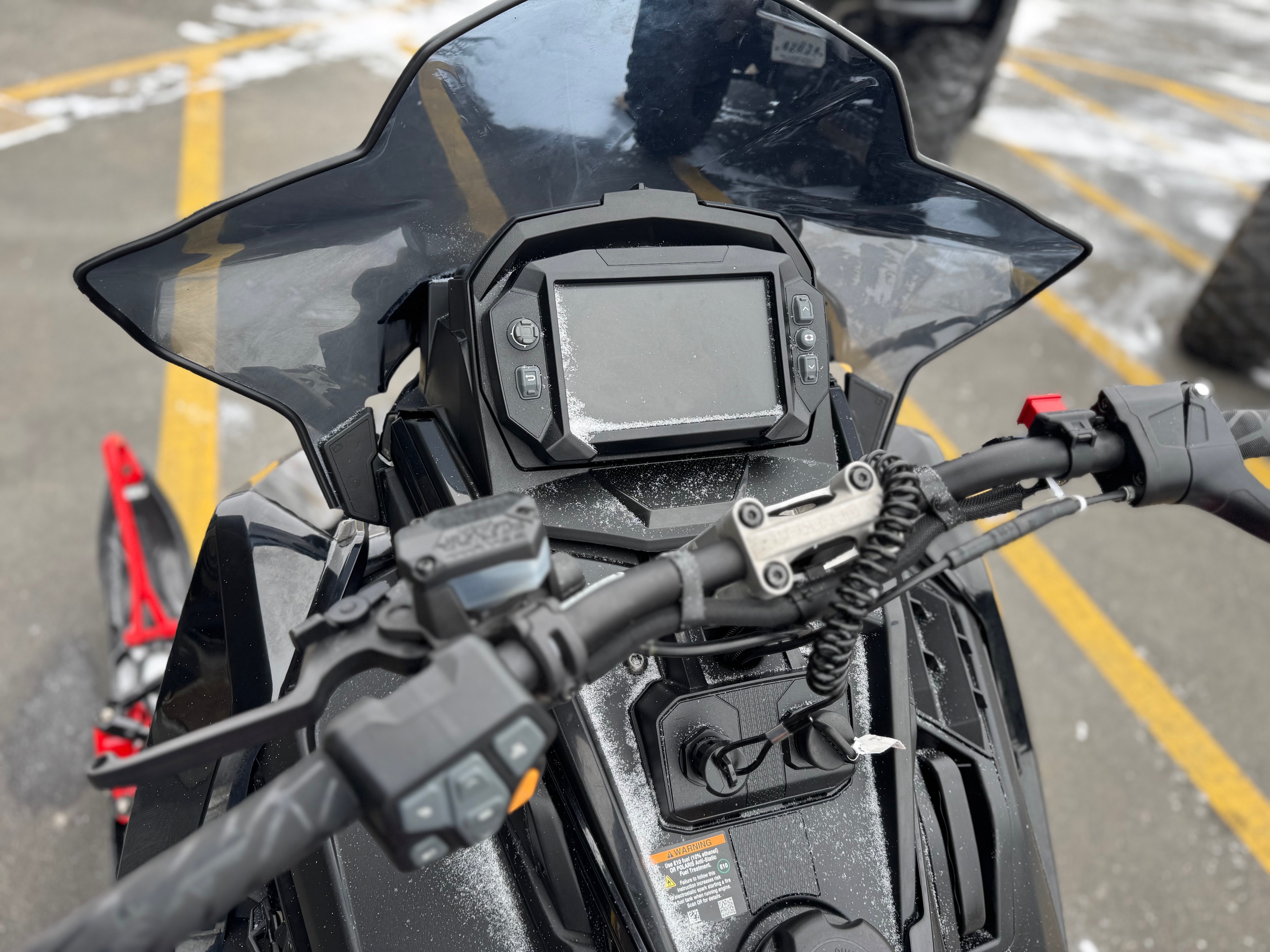 2022 Polaris 850 INDY XCR 128 - Photo 11