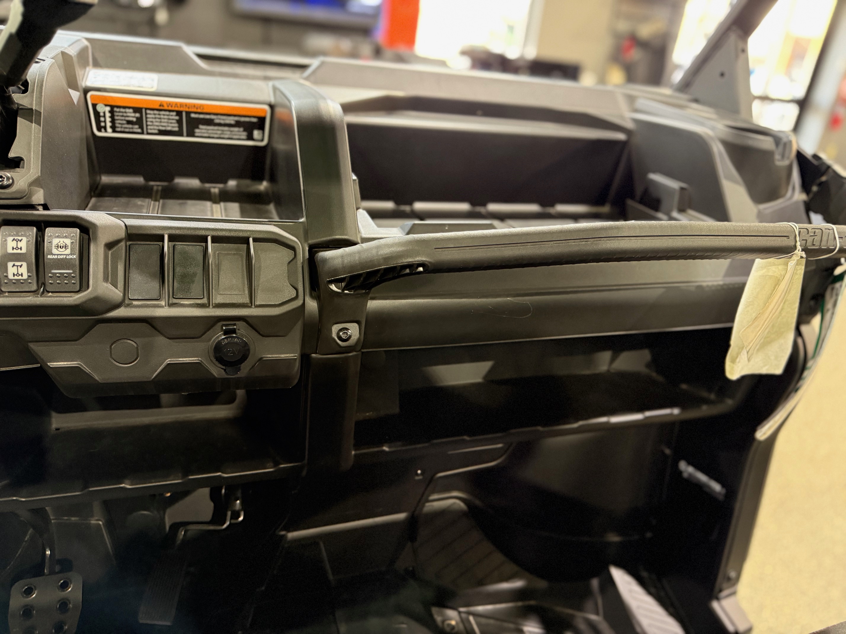 2025 Can-Am DEFENDER DPS HD10 - Photo 8