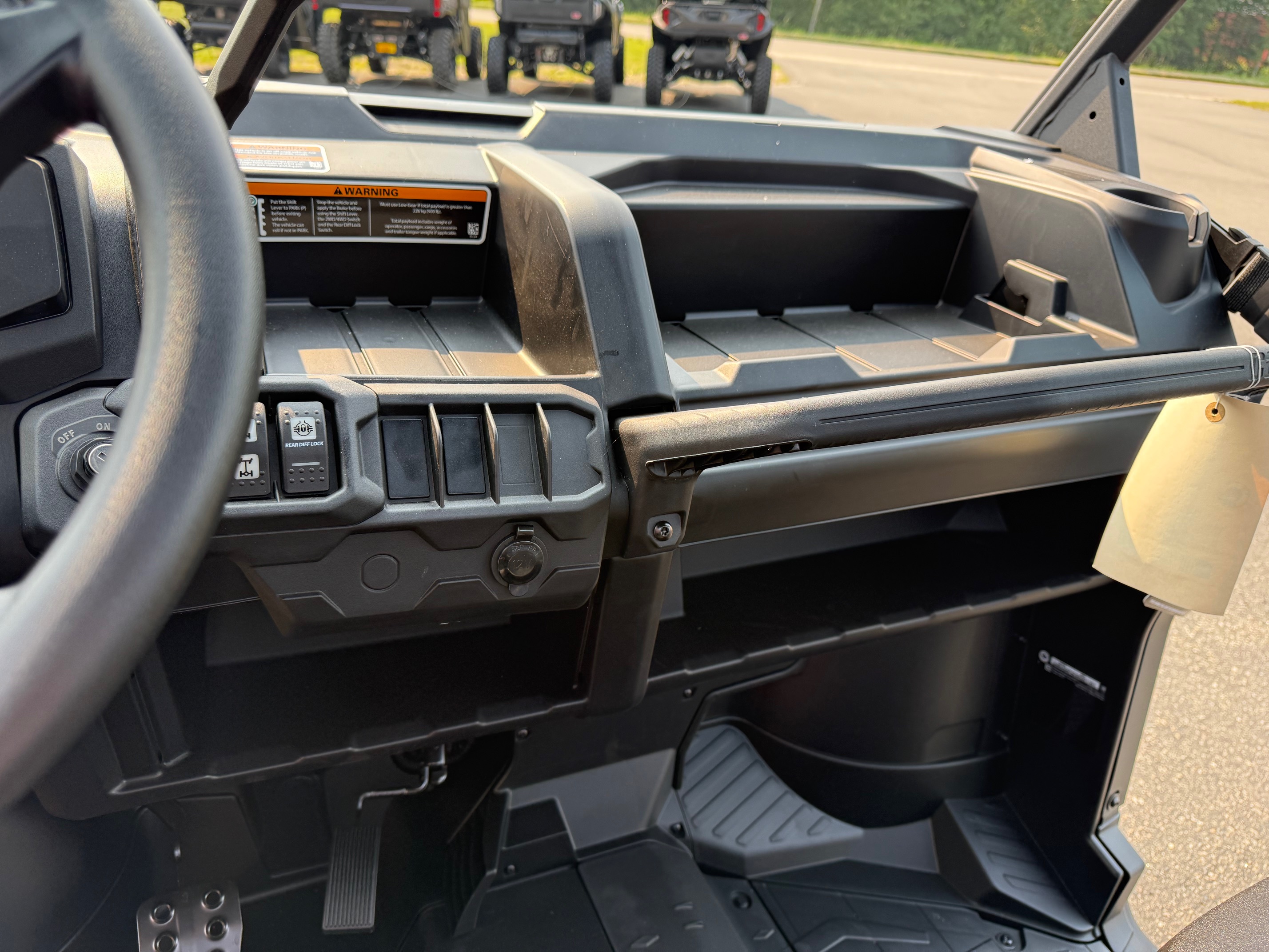 2025 Can-Am DEFENDER DPS HD9 - Photo 13