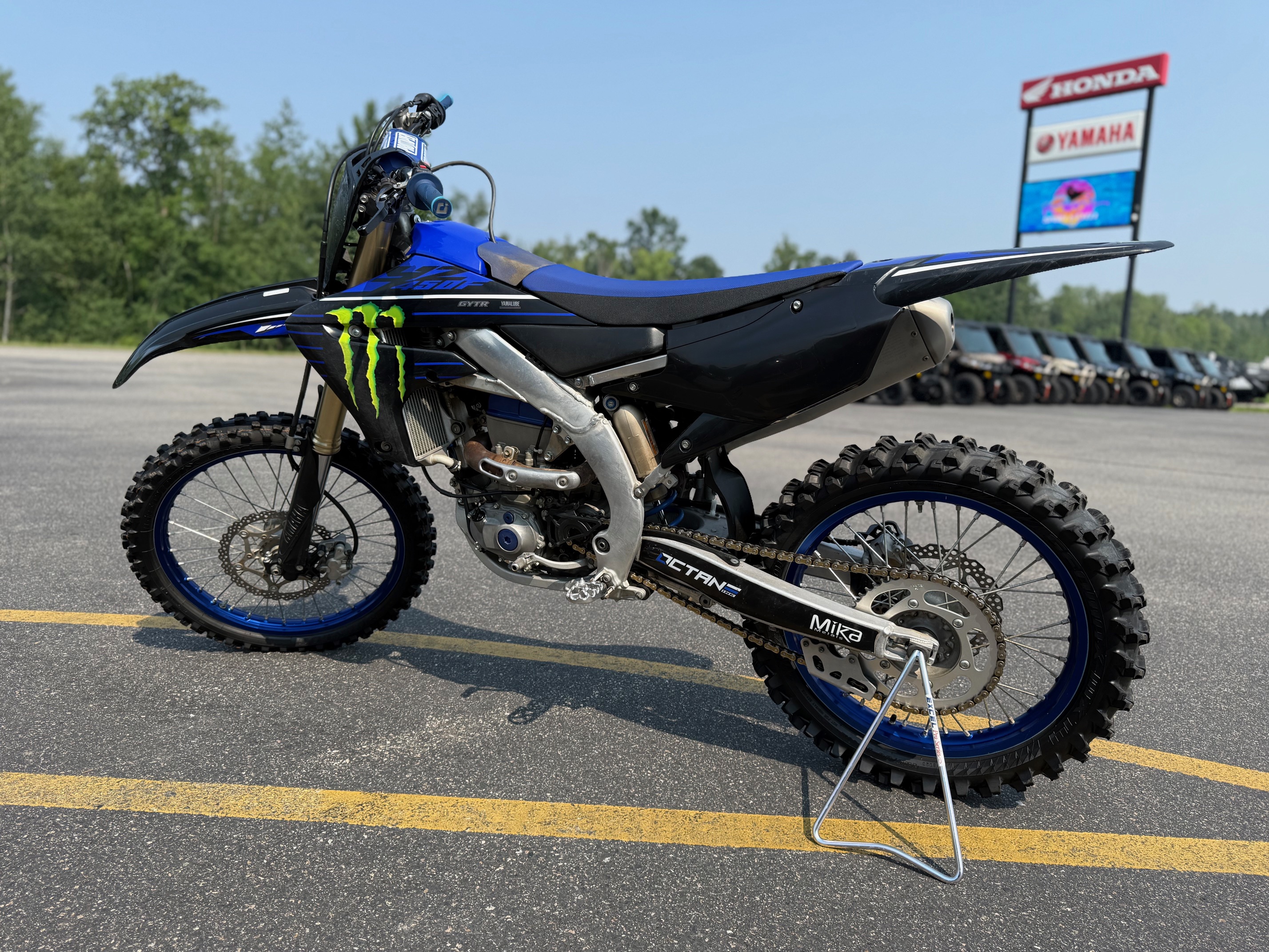 2022 Yamaha YZ450F MONSTER ENERGY - Photo 9
