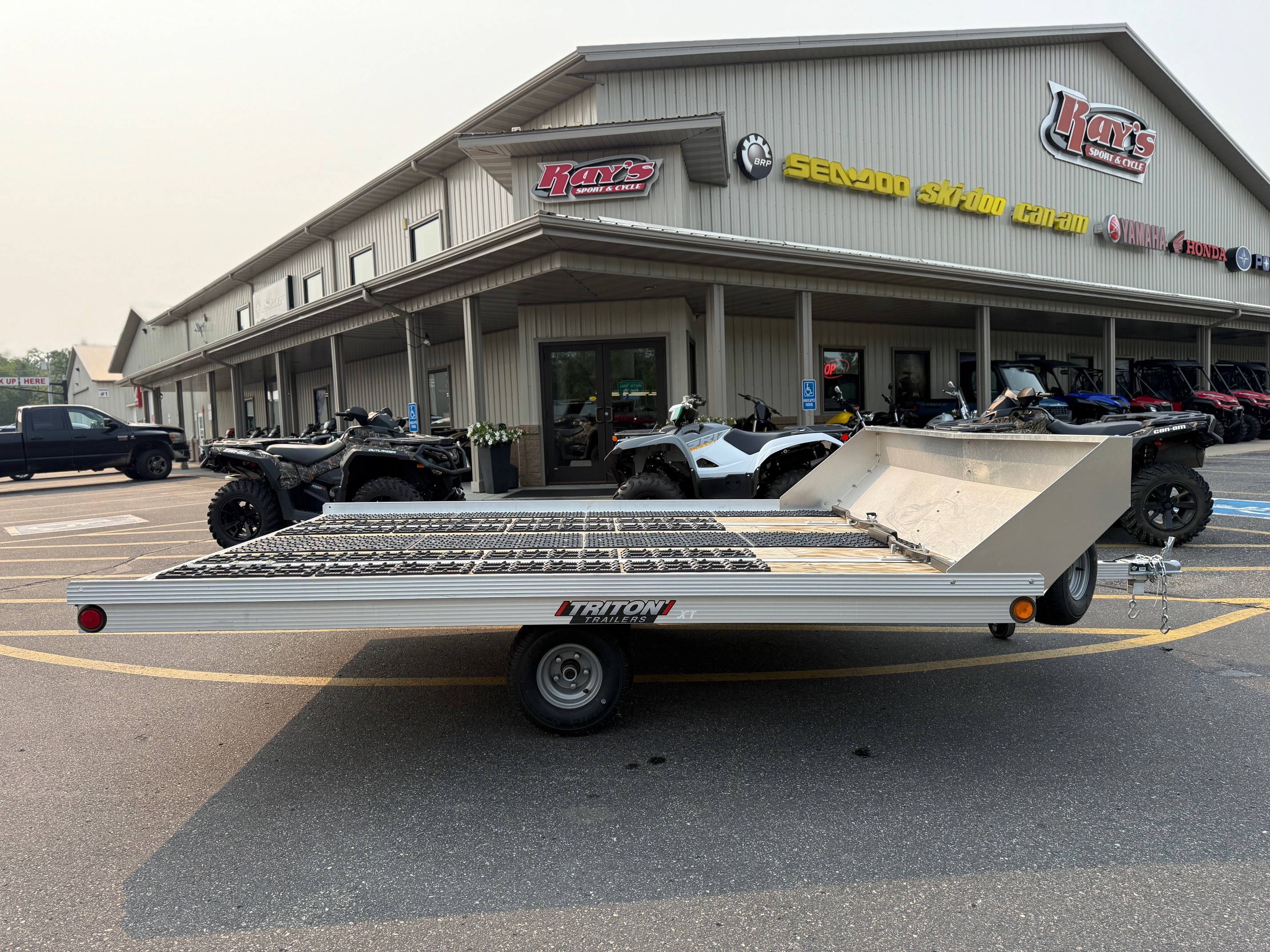 2022 TRITON XT10-101QP