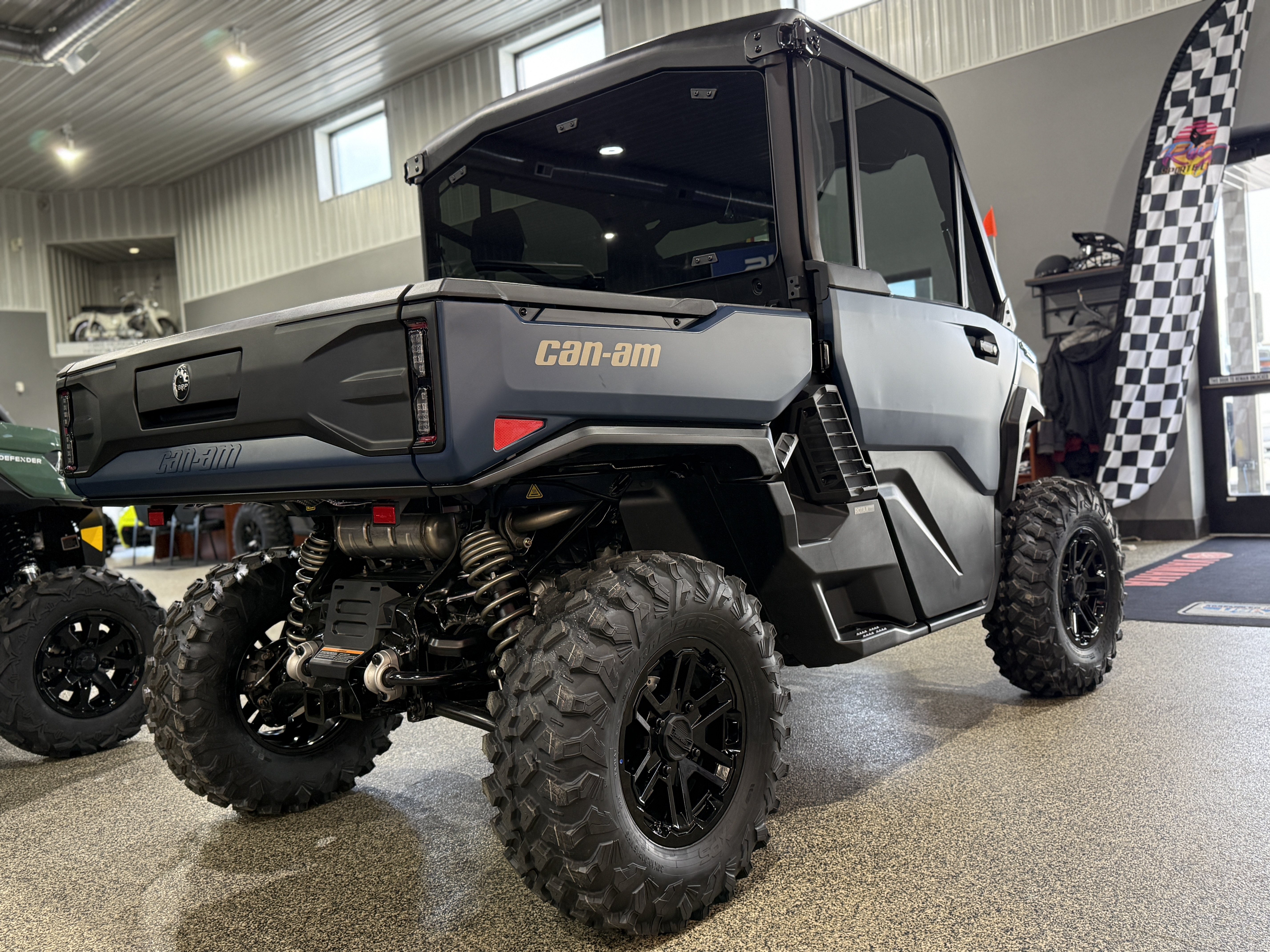 2026 Can-Am DEFENDER LIMITED HD11 - Photo 5