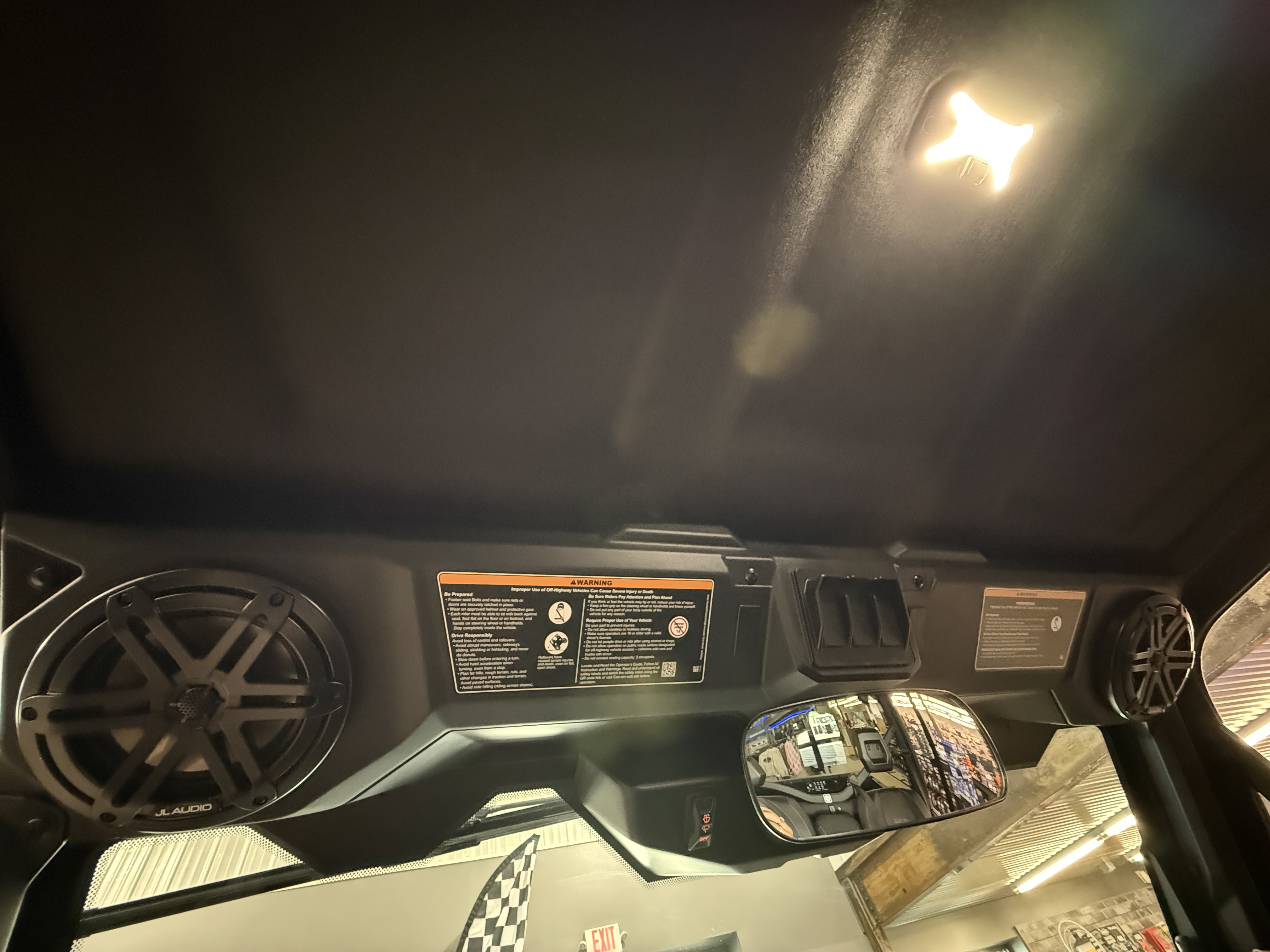 2026 Can-Am DEFENDER LIMITED HD11 - Photo 20